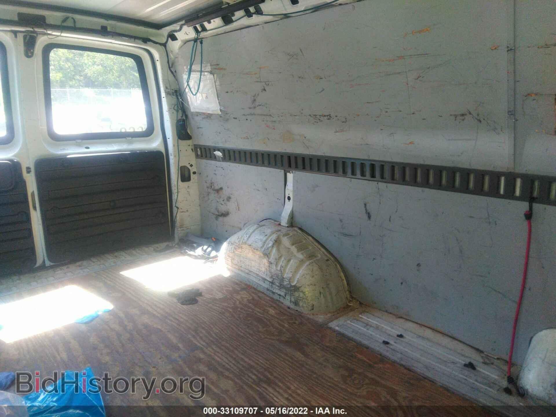 2009 CHEVROLET EXPRESS CARGO VAN - VIN: 1GCFG15X191106269 - Фото 8