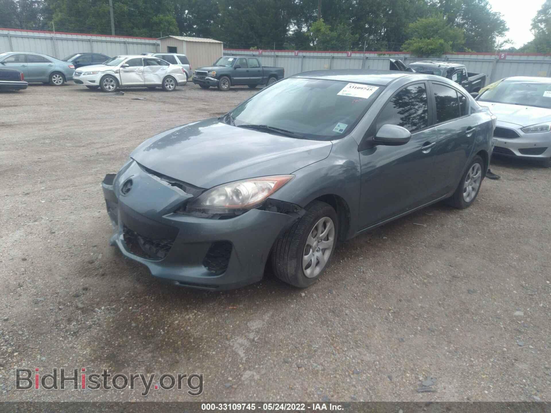 2013 MAZDA MAZDA3 - VIN: JM1BL1TF1D1811876 - Фото 2
