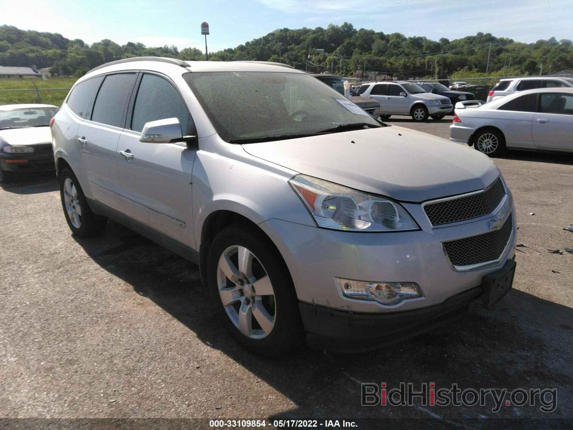Photo 1GNLVHED5AS132743 - CHEVROLET TRAVERSE 2010