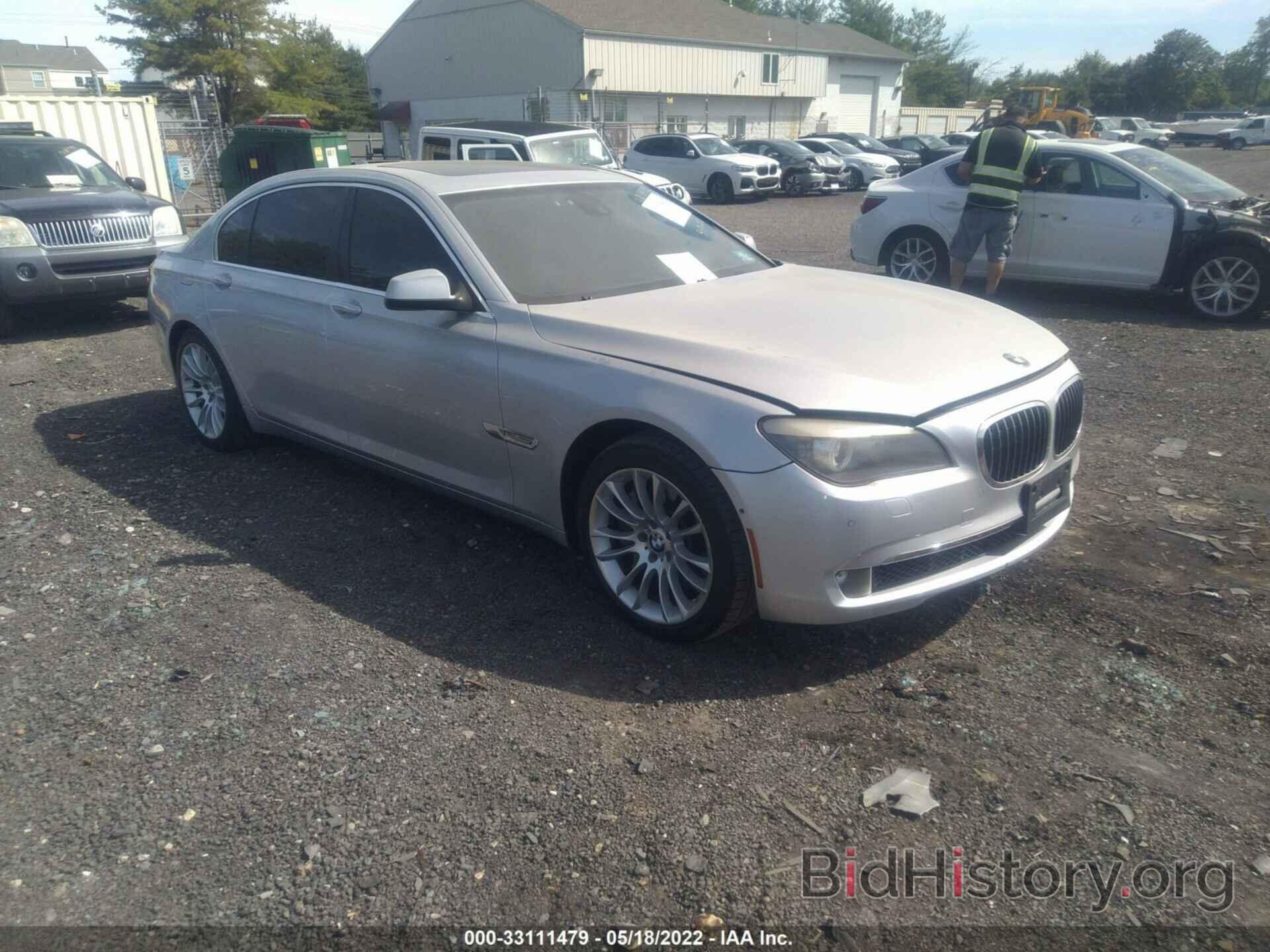 Photo WBAKB83579CY57532 - BMW 7 SERIES 2009