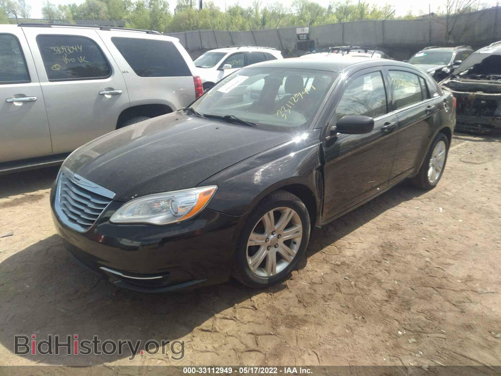 2011 CHRYSLER 200 - VIN: 1C3BC1FG9BN562435 - Фото 2
