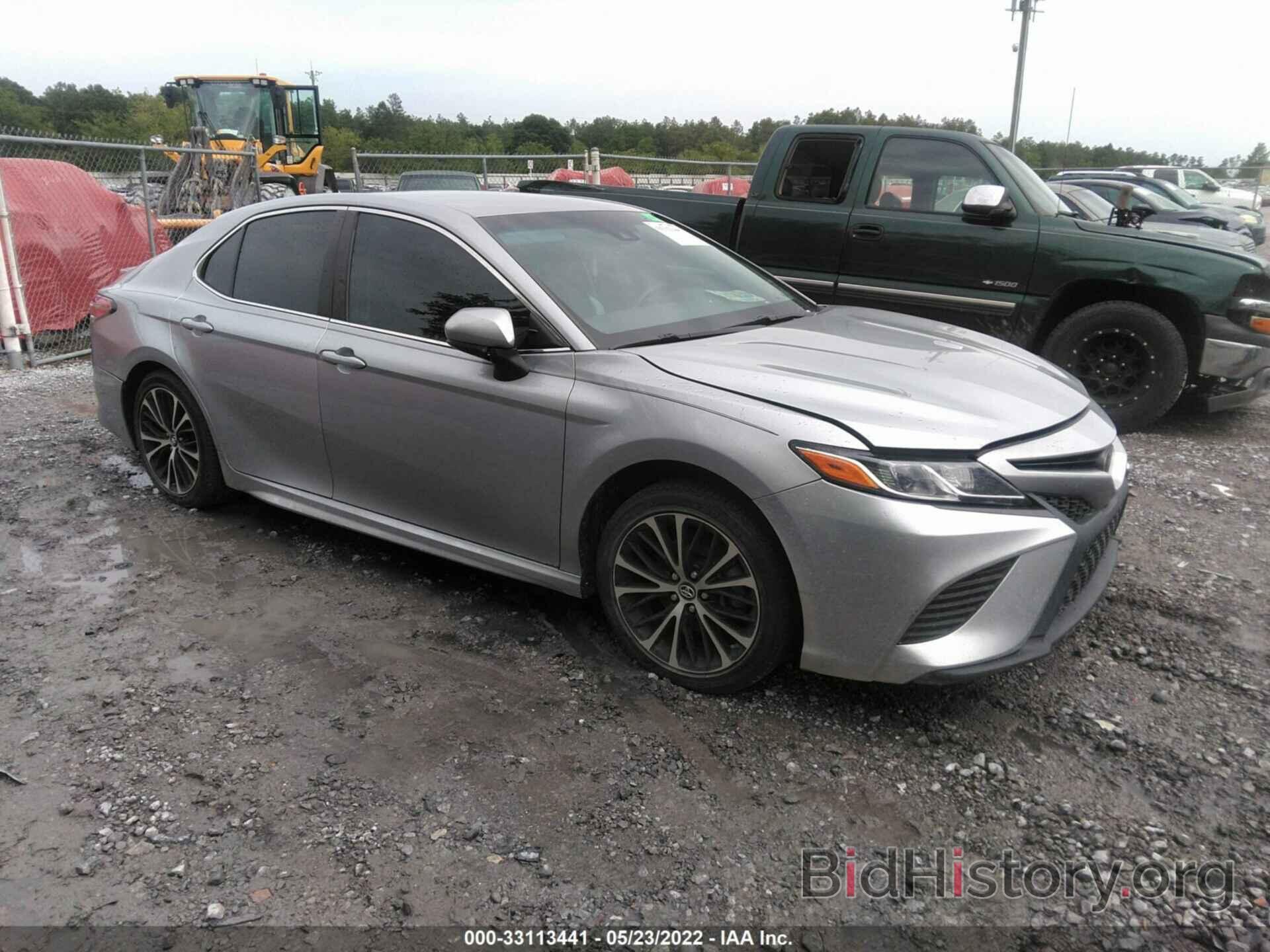 Photo 4T1B11HK6JU634825 - TOYOTA CAMRY 2018