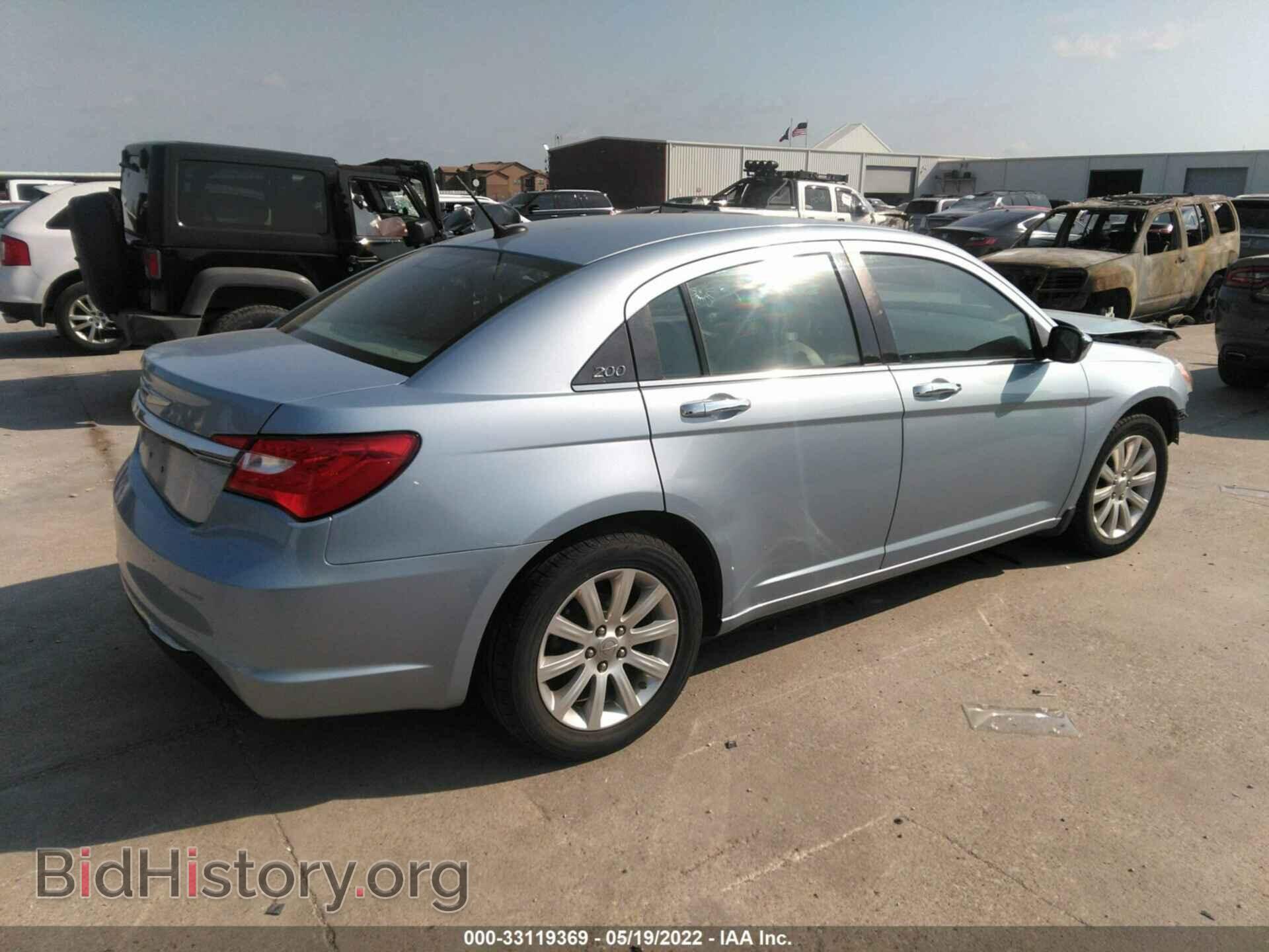 2013 CHRYSLER 200 - VIN: 1C3CCBCG4DN723422 - Фото 4