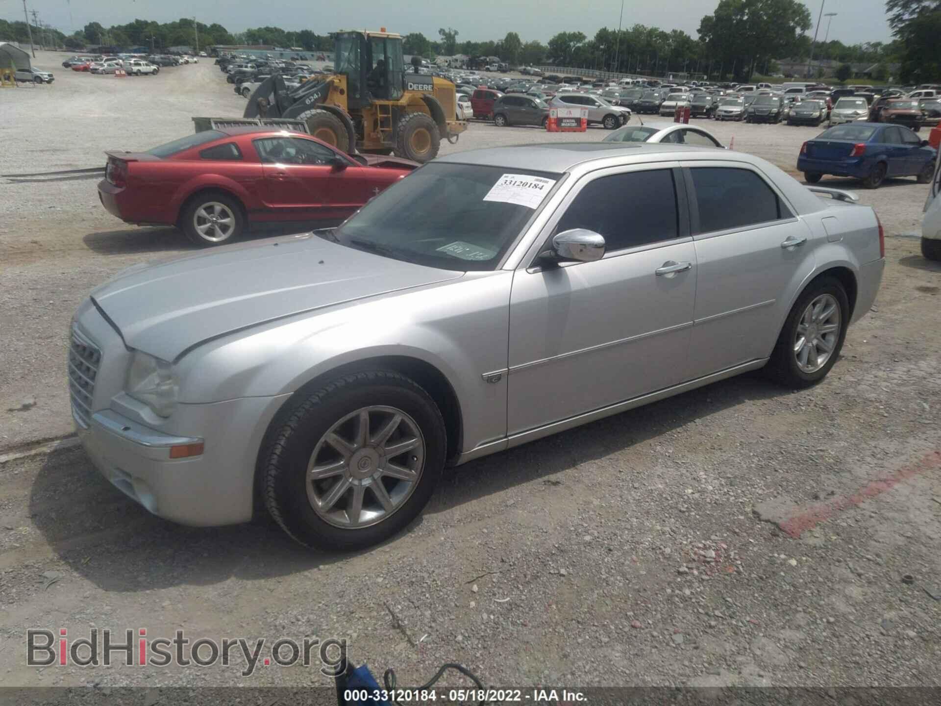 2006 CHRYSLER 300 - VIN: 2C3KA63H56H115423 - Фото 2