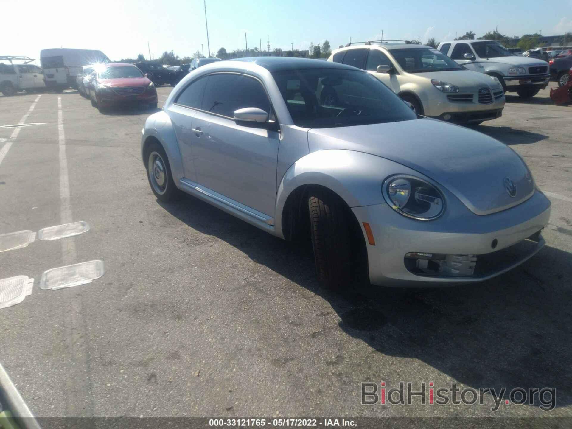 Photo 3VWJP7AT2CM646236 - VOLKSWAGEN BEETLE 2012