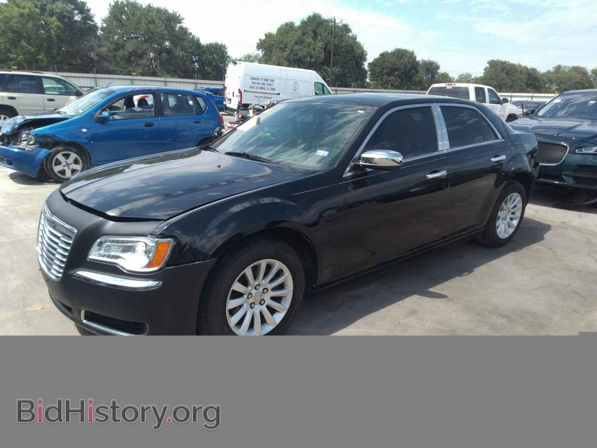 2014 CHRYSLER 300 - VIN: 2C3CCAAG4EH255473 - Фото 2