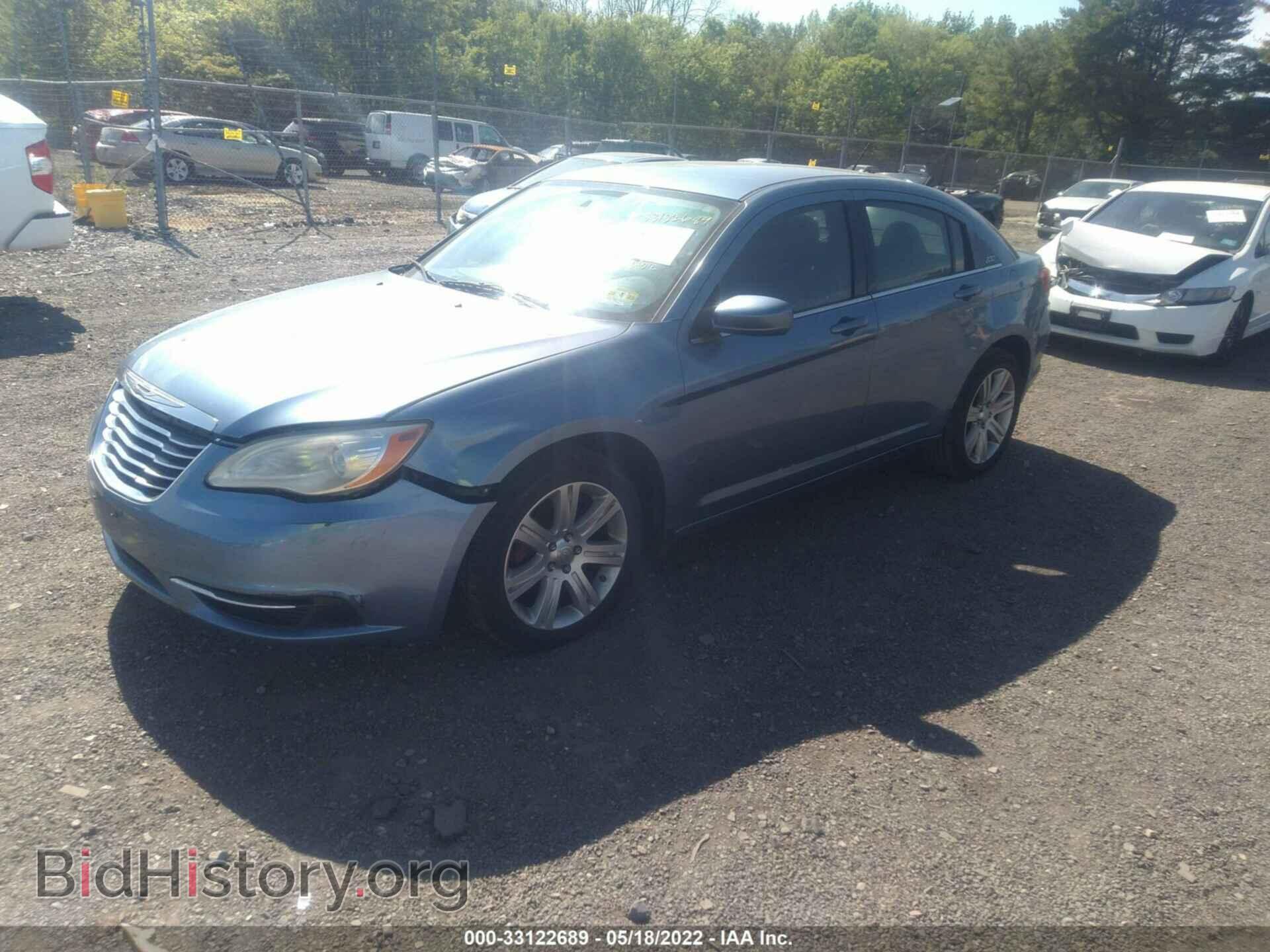 2011 CHRYSLER 200 - VIN: 1C3BC1FB7BN612219 - Фото 2