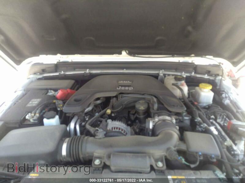 2021 Jeep GLADIATOR (VIN 1C6JJTBG4ML505211) — photo 10 of 12