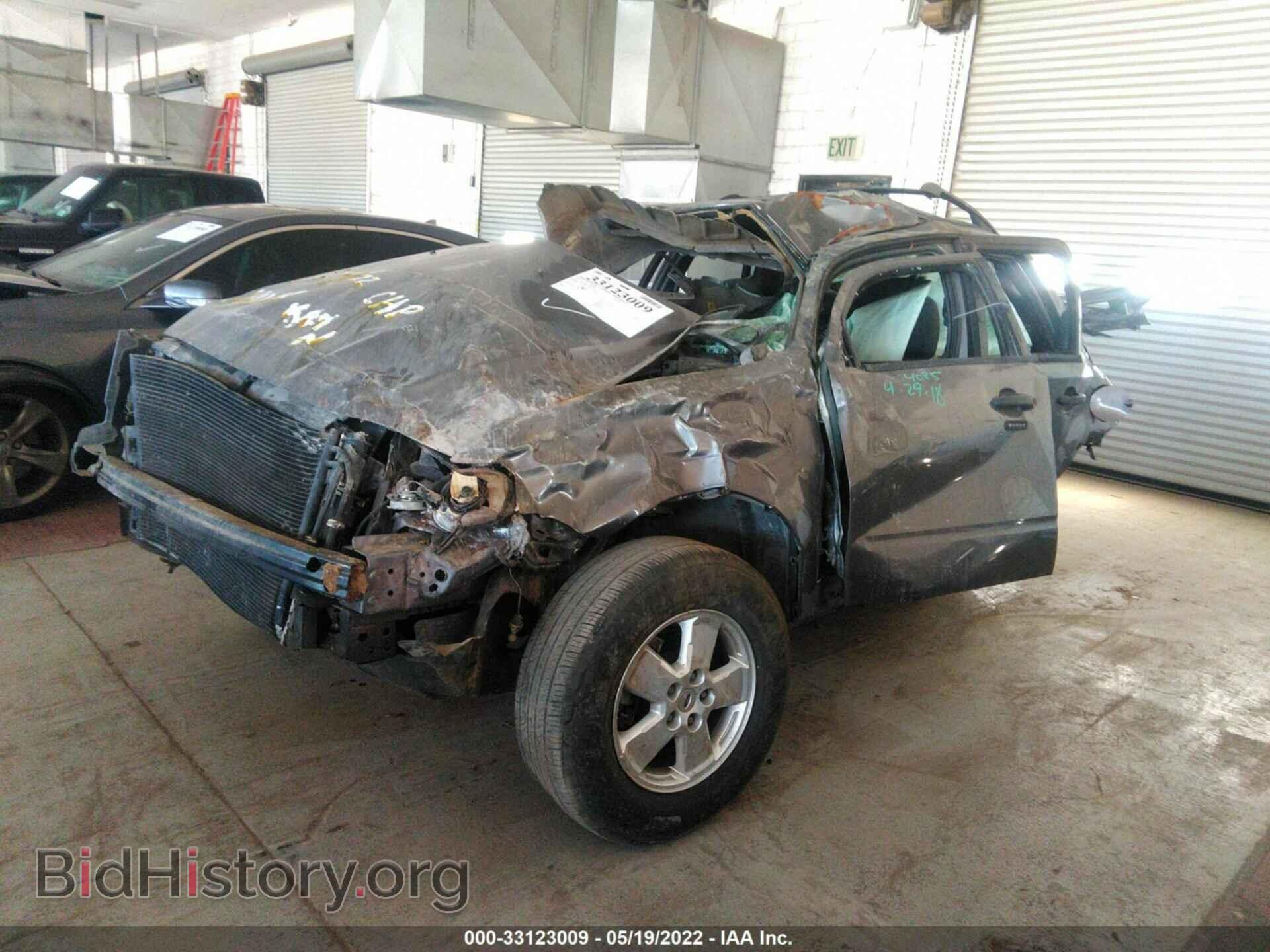 2011 FORD ESCAPE - VIN: 1FMCU0DG7BKA75533 - Фото 2