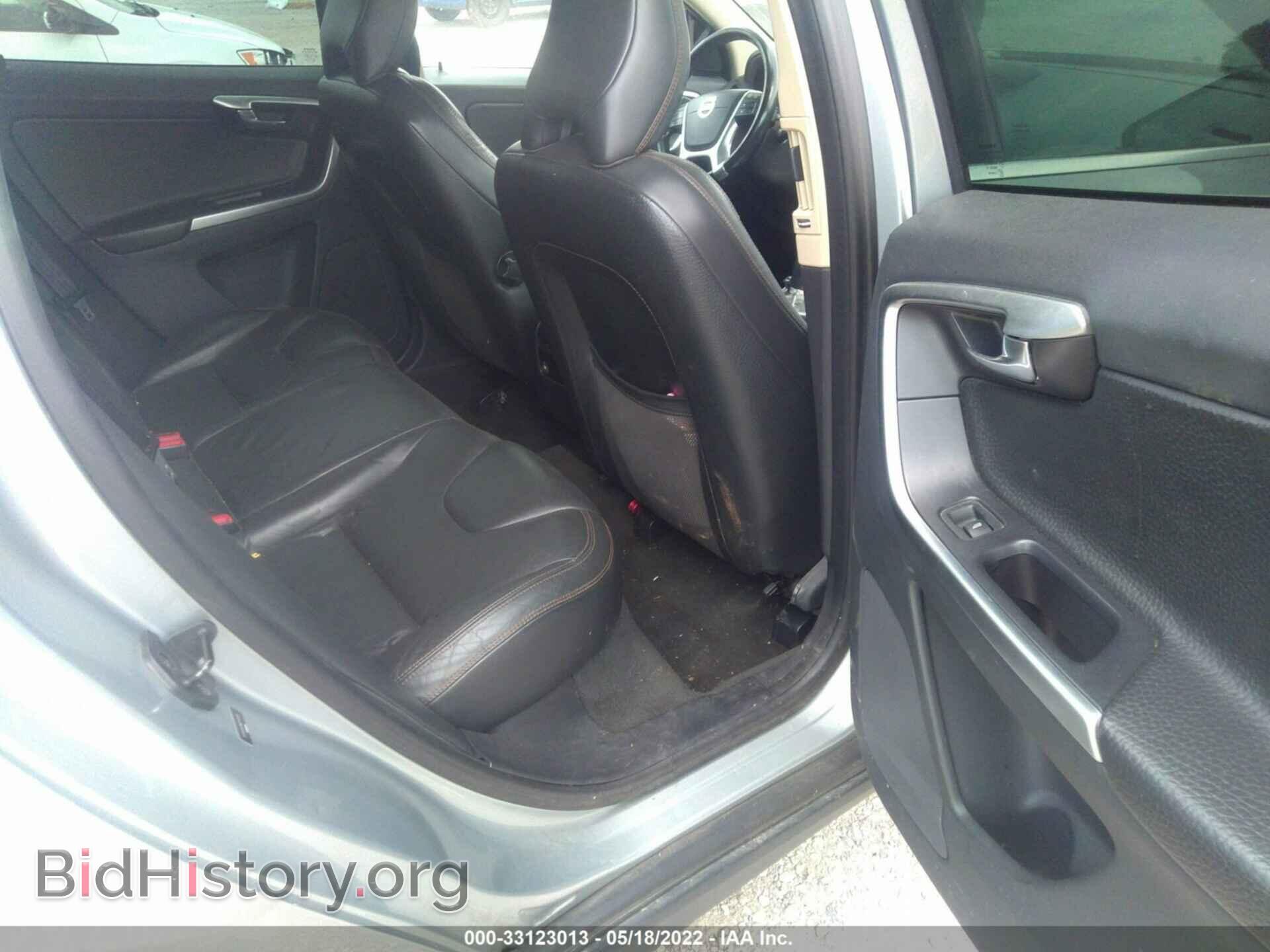 2011 VOLVO XC60 - VIN: YV4952DZ8B2154392 - Фото 8