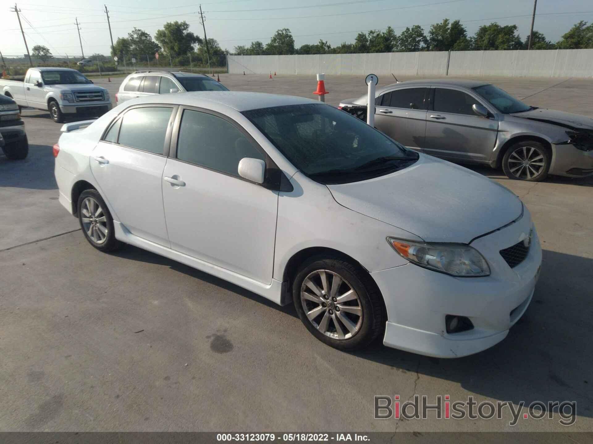 Photo 1NXBU4EEXAZ309067 - TOYOTA COROLLA 2010