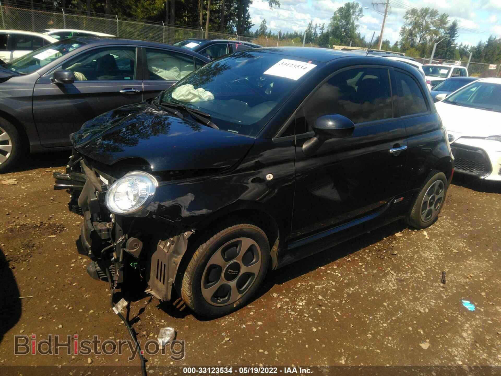 2017 FIAT 500E - VIN: 3C3CFFGE1HT636641 - Photo 2