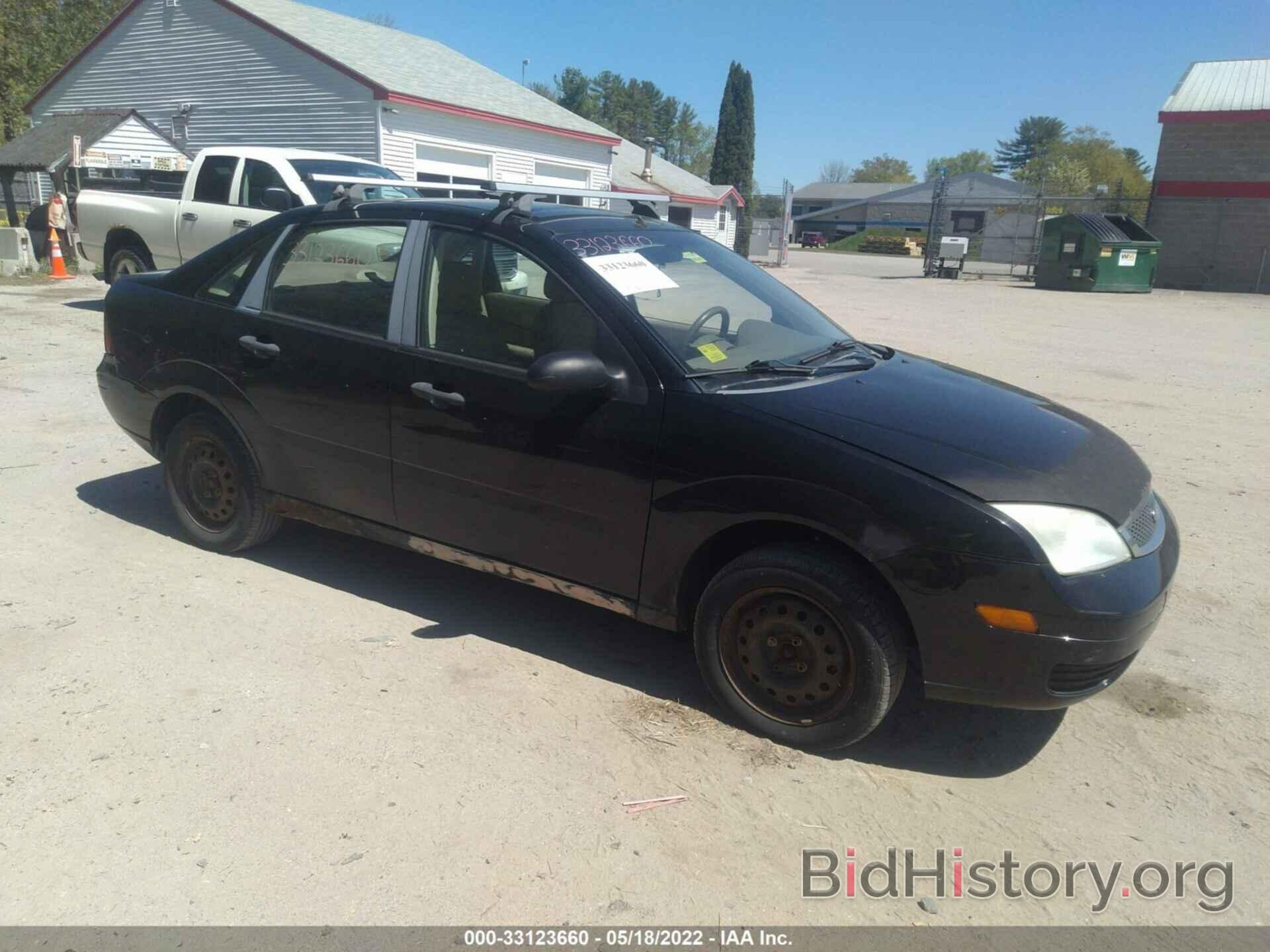 Photo 1FAHP34NX6W255613 - FORD FOCUS 2006