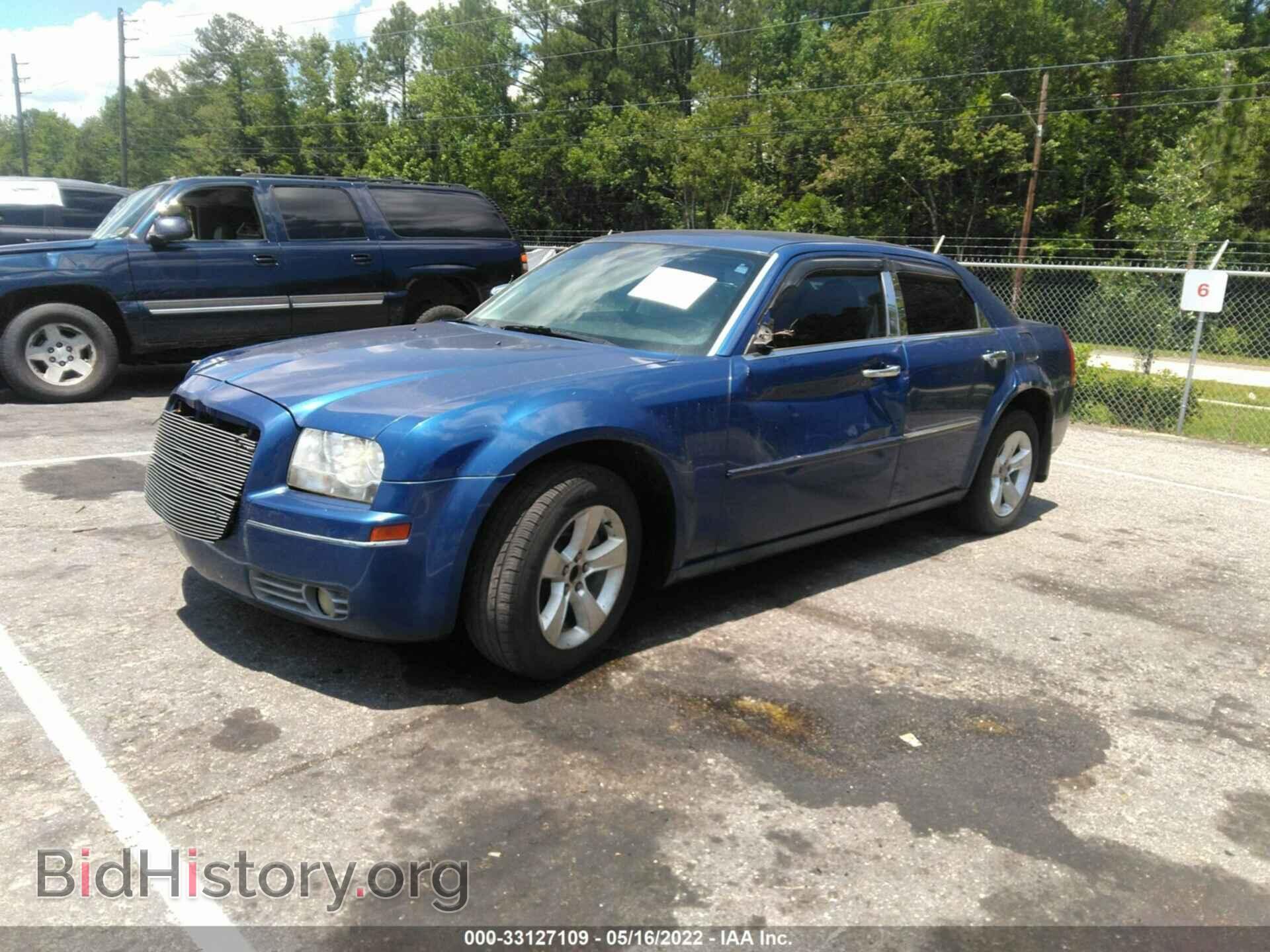 2010 CHRYSLER 300 - VIN: 2C3CA1CV5AH320357 - Фото 2