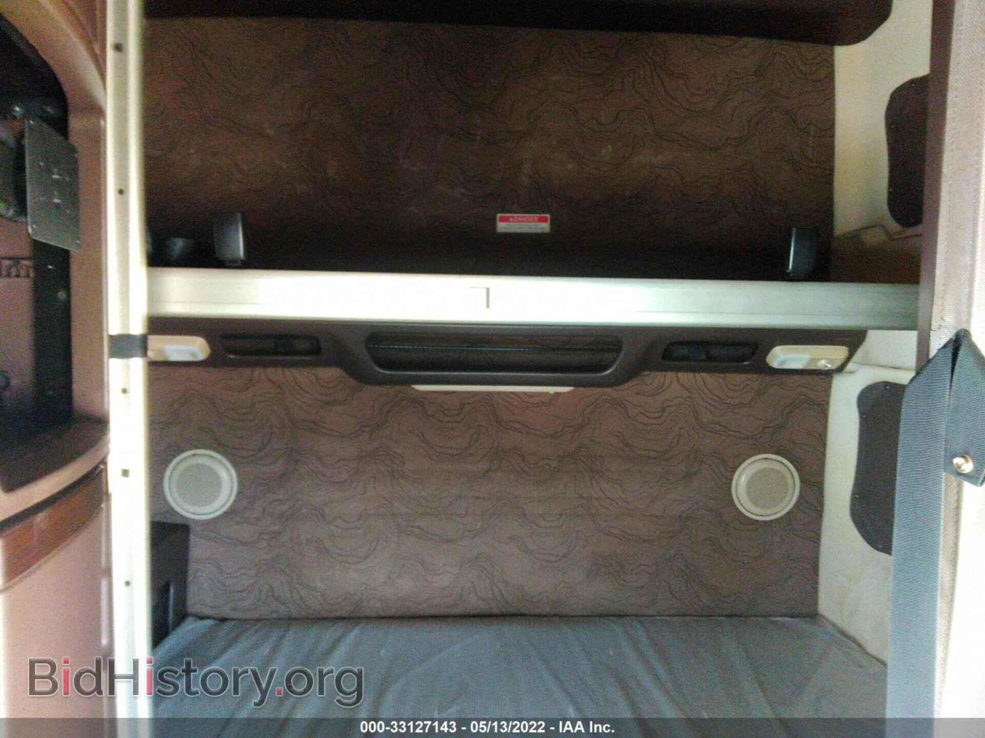 2016 VOLVO VN - VIN: 4V4NC9EH5GN939937 - Фото 7