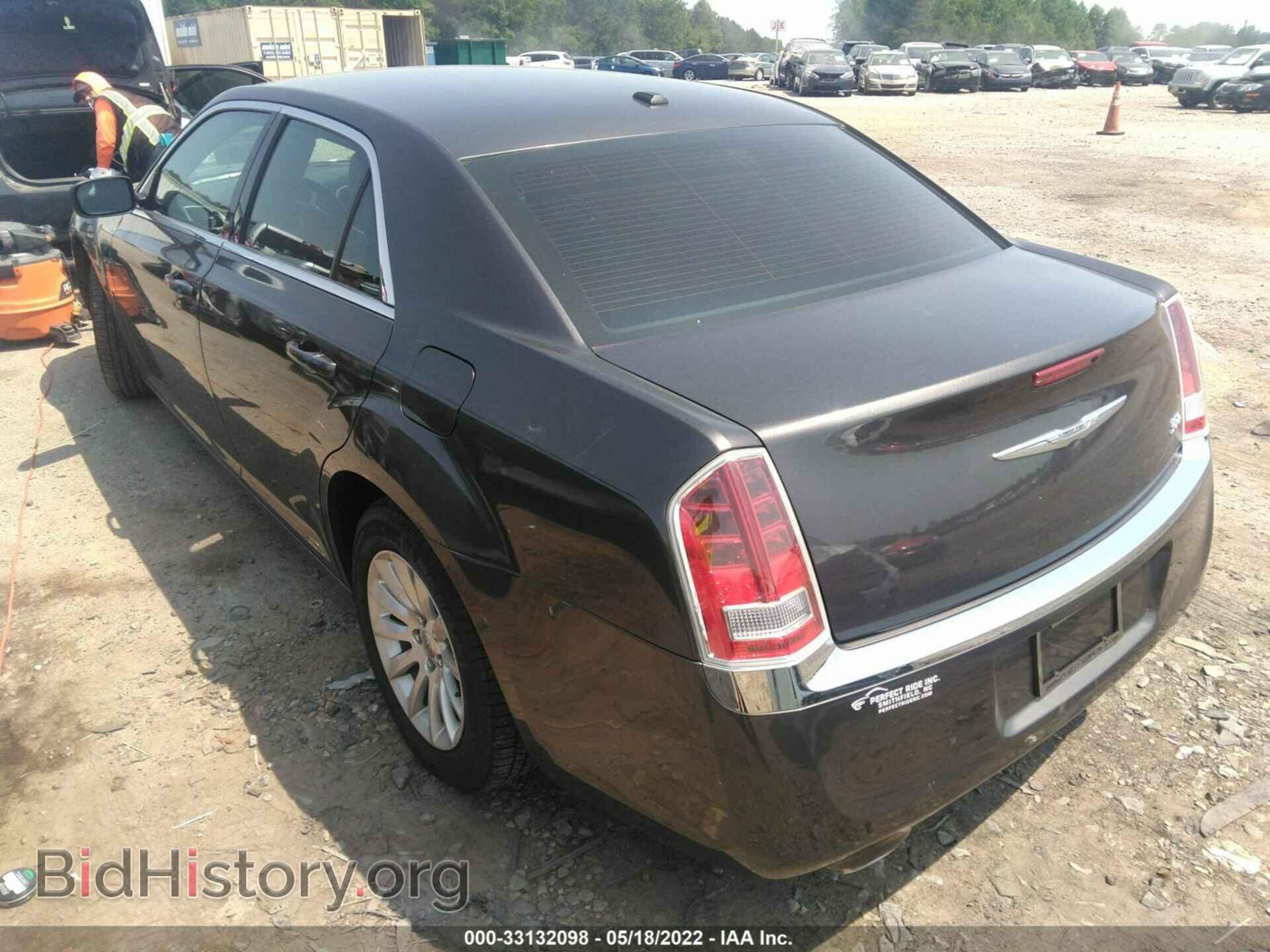 2013 CHRYSLER 300 - VIN: 2C3CCAAG9DH618798 - Фото 3