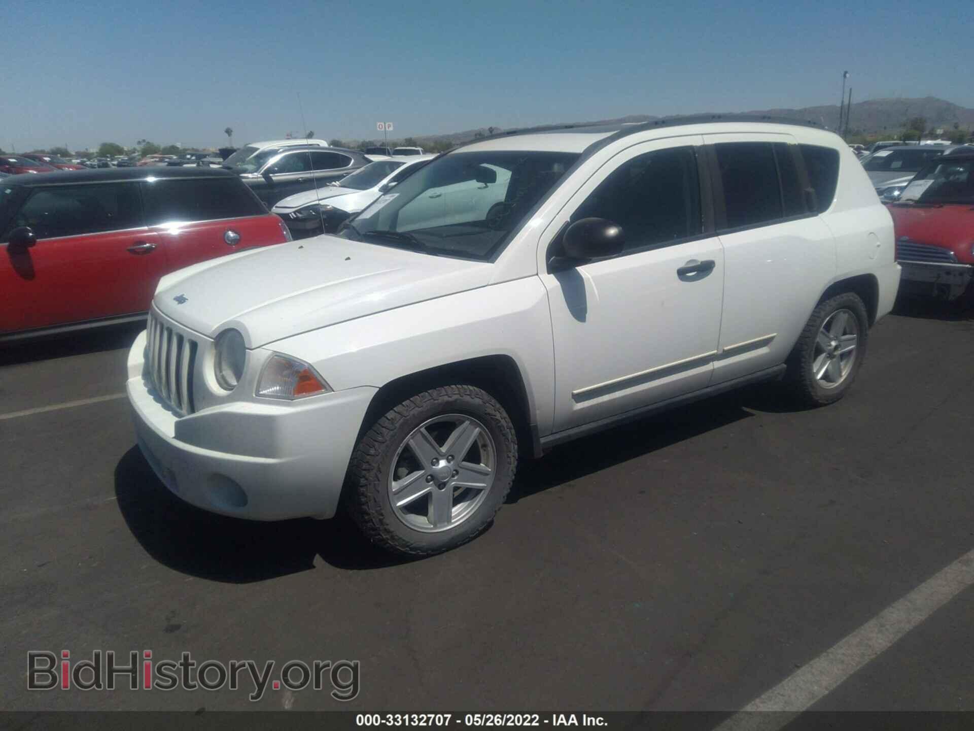 2008 JEEP COMPASS - VIN: 1J8FF47WX8D525686 - Фото 2