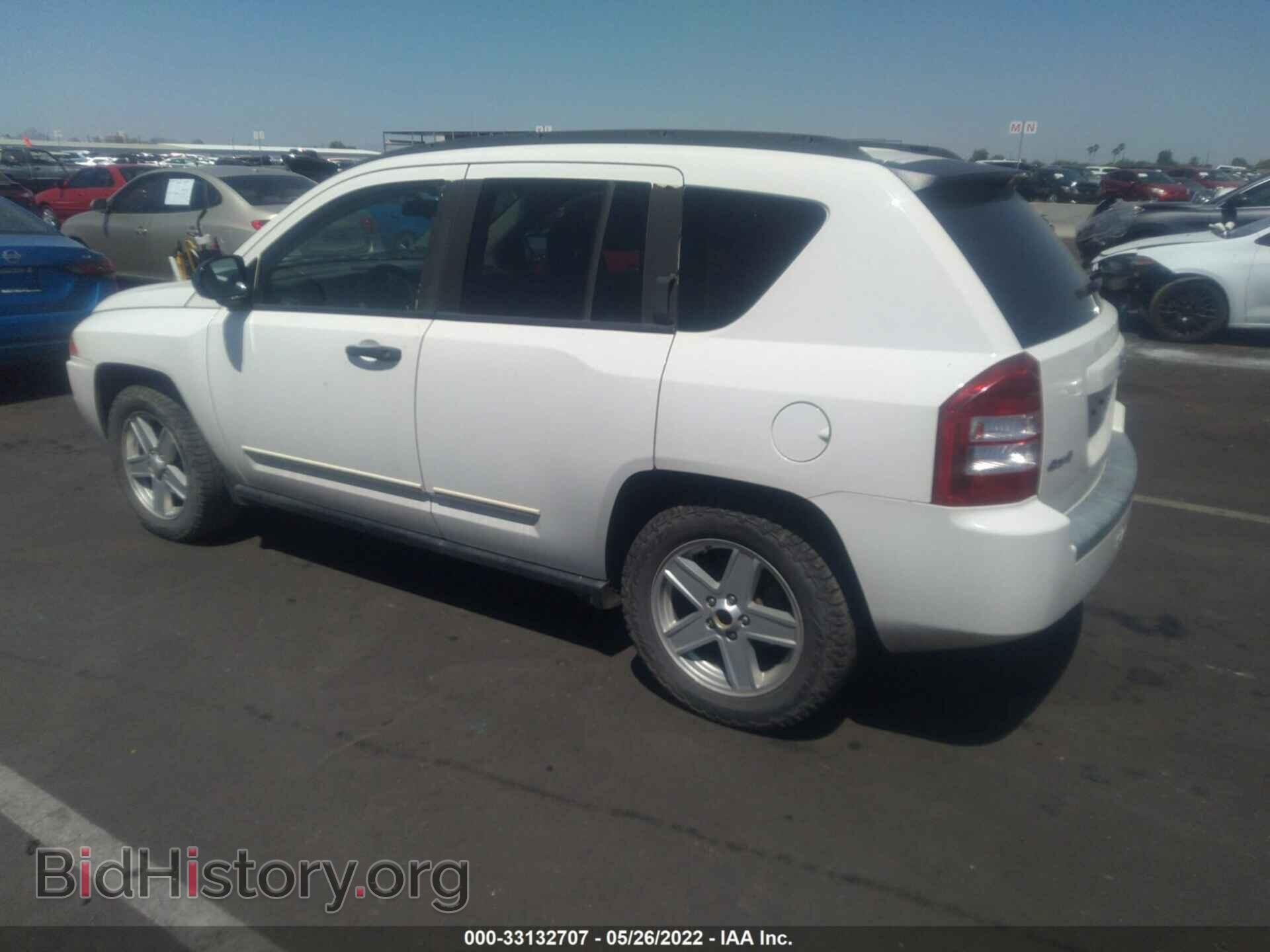2008 JEEP COMPASS - VIN: 1J8FF47WX8D525686 - Фото 3