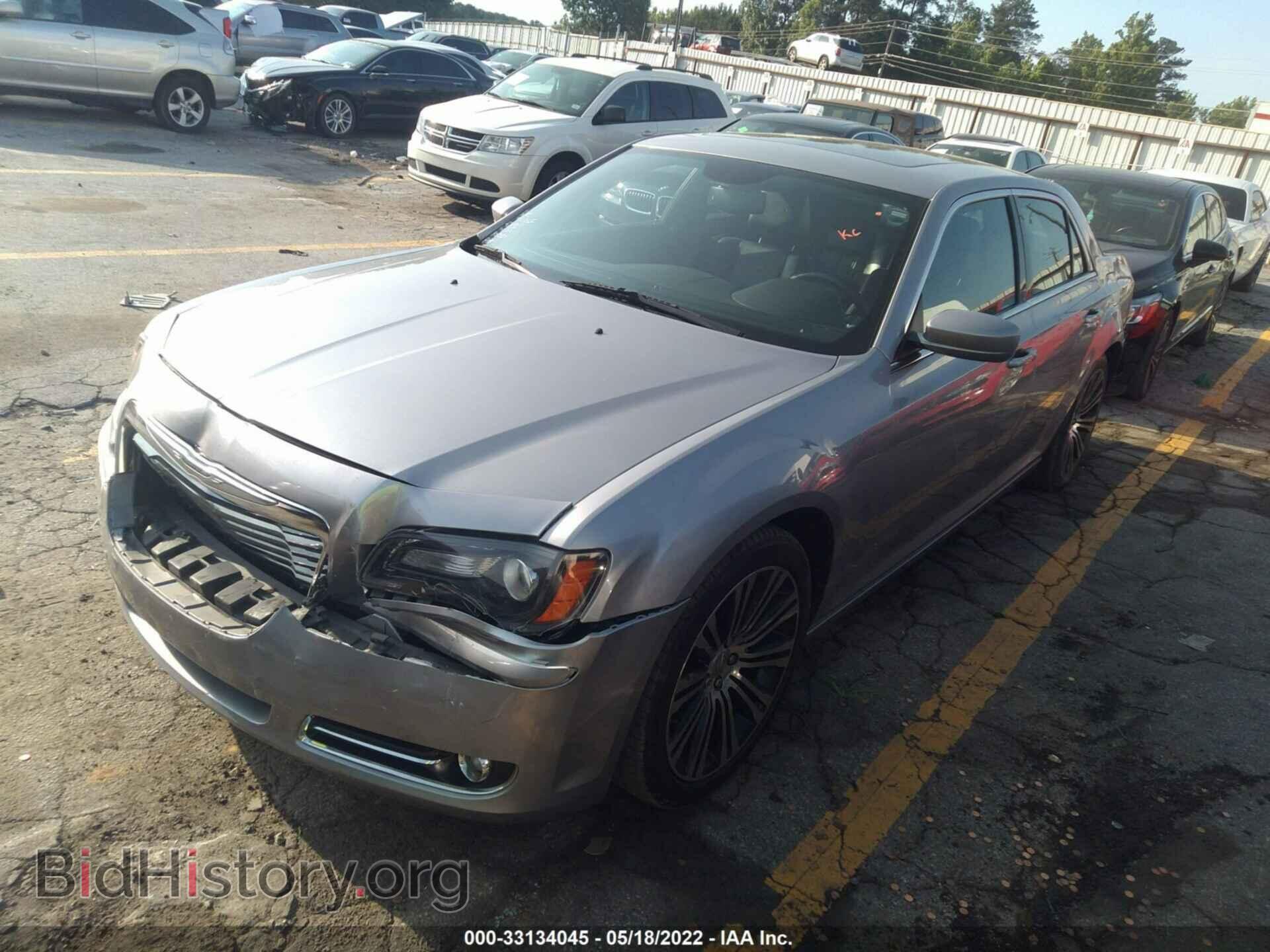 2013 CHRYSLER 300 - VIN: 2C3CCABG4DH643994 - Фото 2