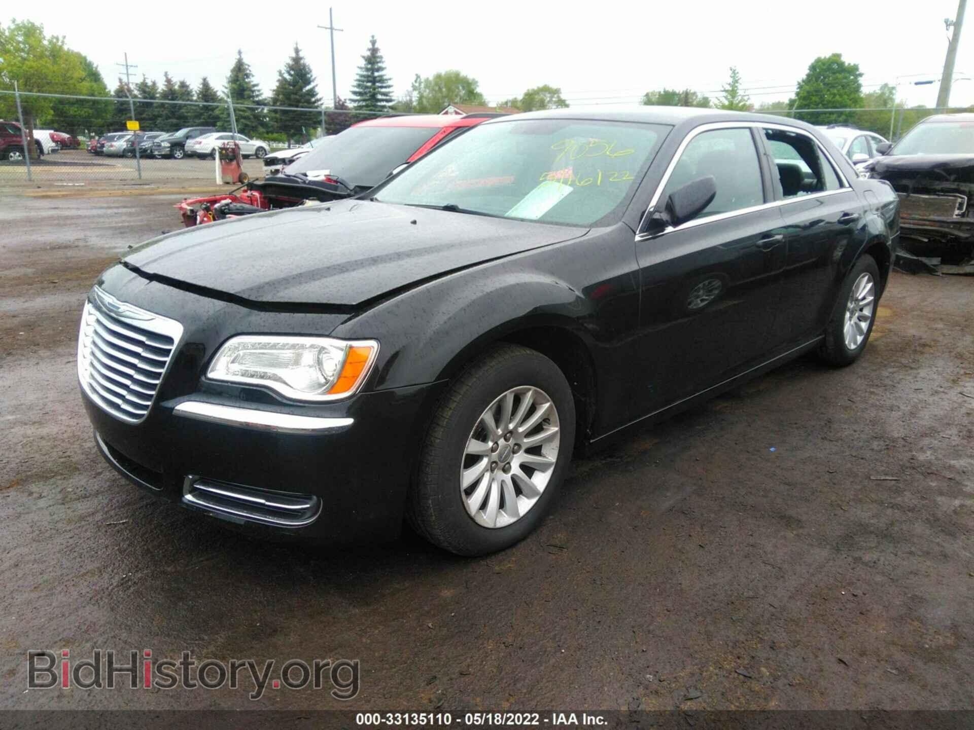 2013 CHRYSLER 300 - VIN: 2C3CCAAG2DH529056 - Фото 2