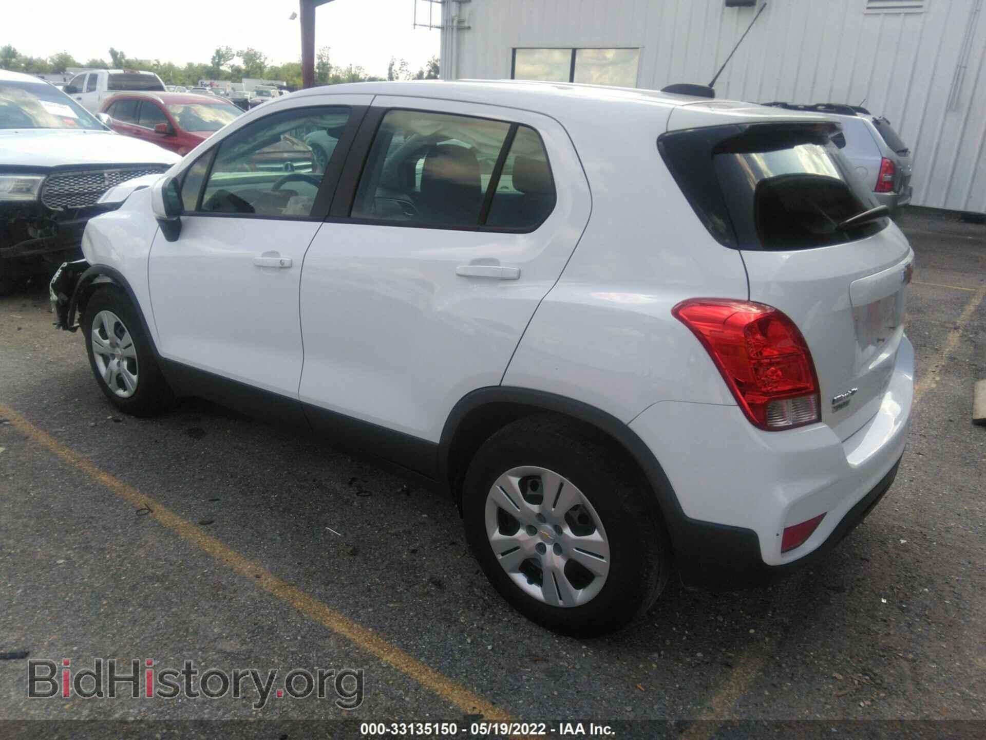 2018 CHEVROLET TRAX - VIN: 3GNCJKSB1JL418258 - Фото 3