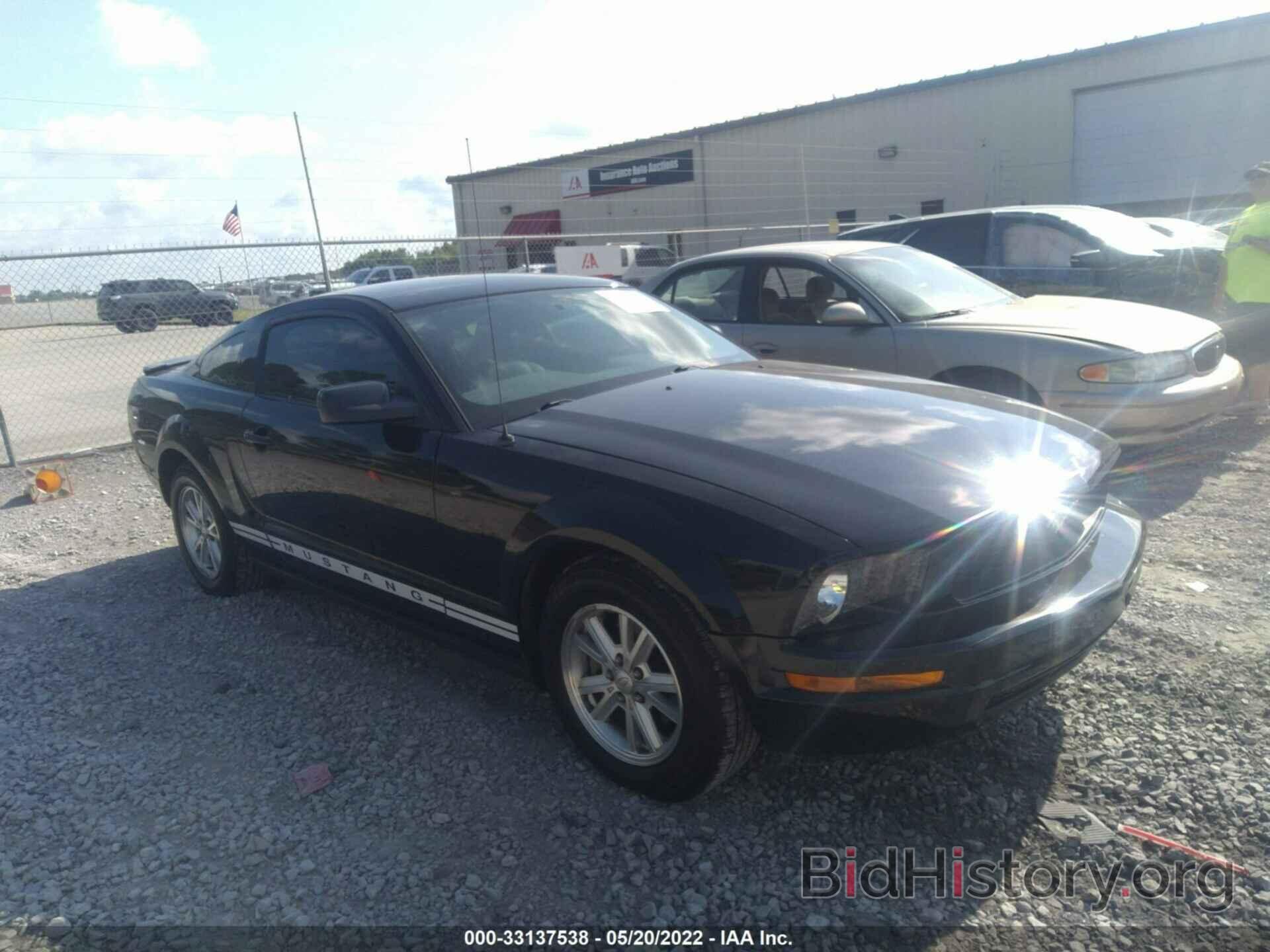 Photo 1ZVFT80N075356714 - FORD MUSTANG 2007