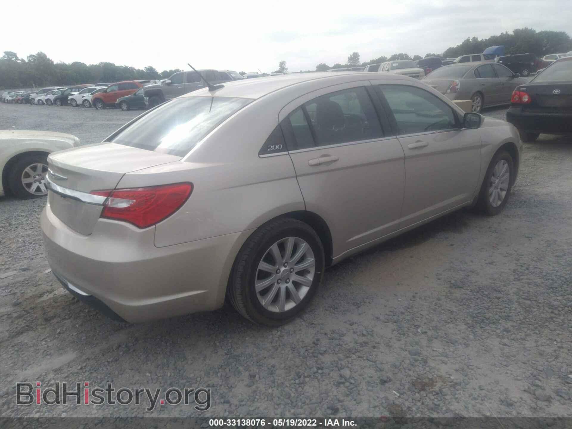 2013 CHRYSLER 200 - VIN: 1C3CCBBG0DN608060 - Photo 4