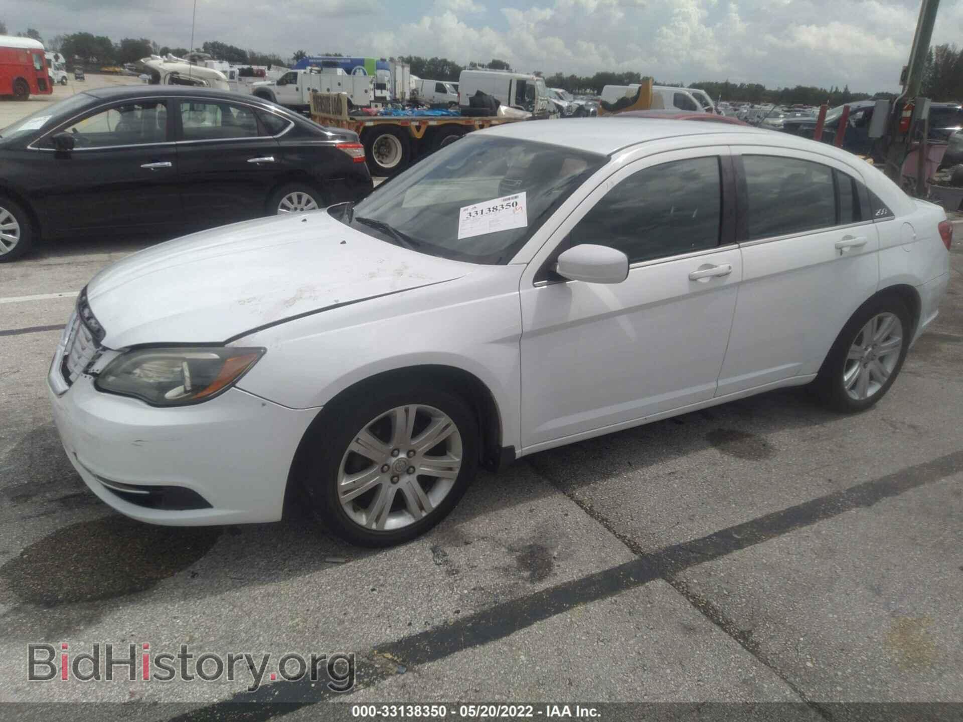 2013 CHRYSLER 200 - VIN: 1C3CCBAB1DN660514 - Photo 2