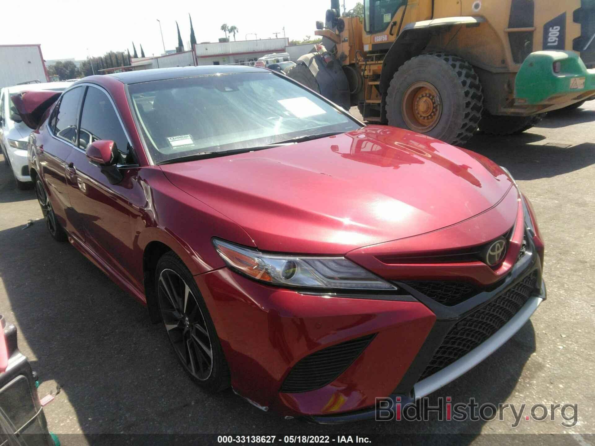 Photo 4T1B61HK7JU624497 - TOYOTA CAMRY 2018