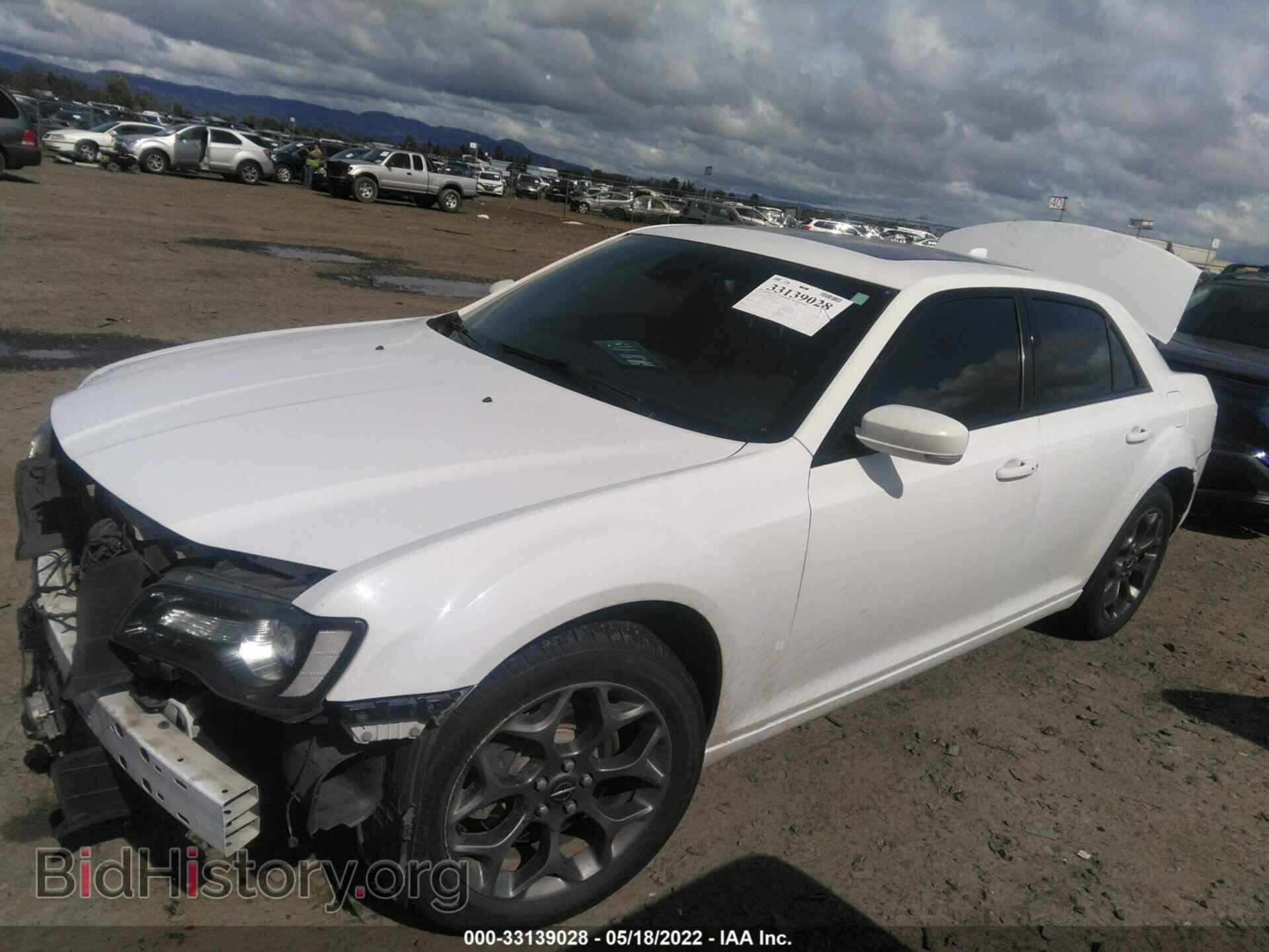 2015 CHRYSLER 300 - VIN: 2C3CCAGGXFH883143 - Фото 2