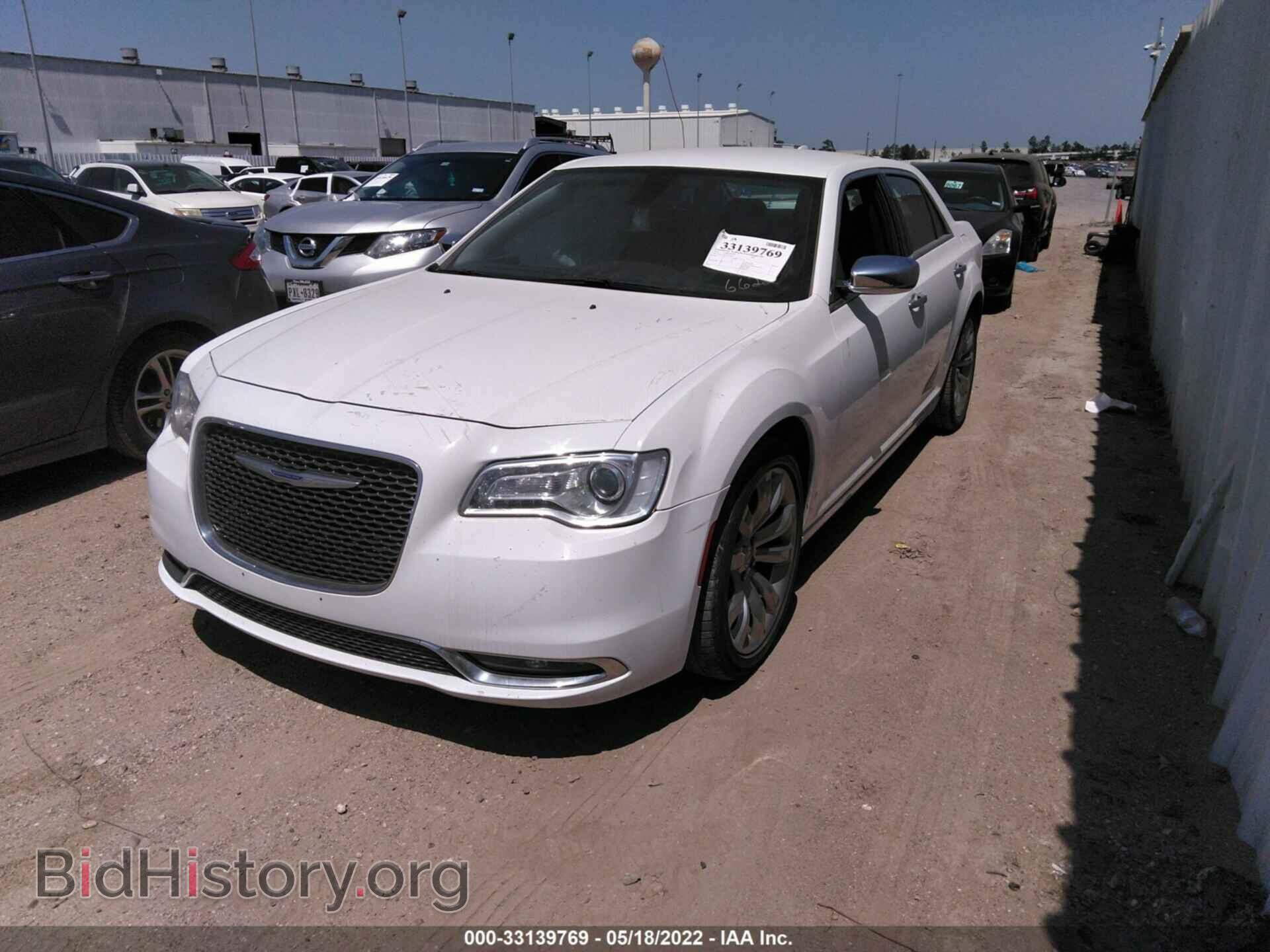 2019 CHRYSLER 300 - VIN: 2C3CCAEG1KH536622 - Фото 2