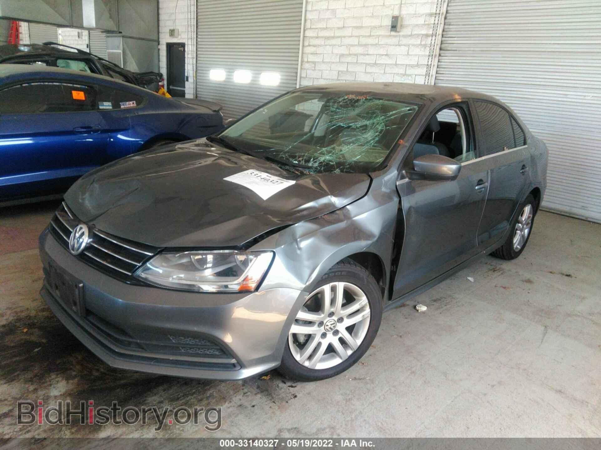 2017 VOLKSWAGEN JETTA - VIN: 3VW2B7AJ9HM377564 - Photo 2
