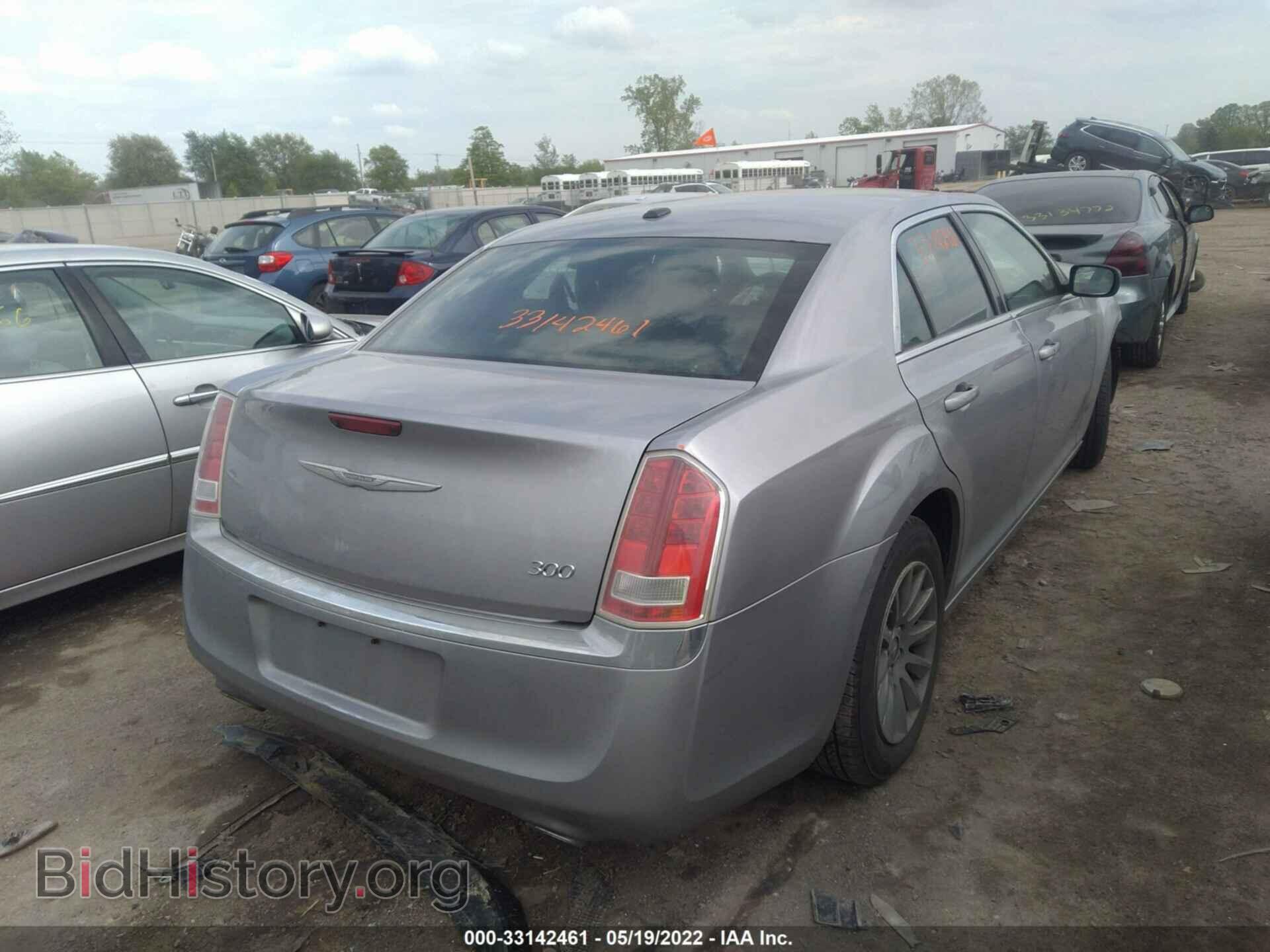 2014 CHRYSLER 300 - VIN: 2C3CCAAG9EH175750 - Фото 4