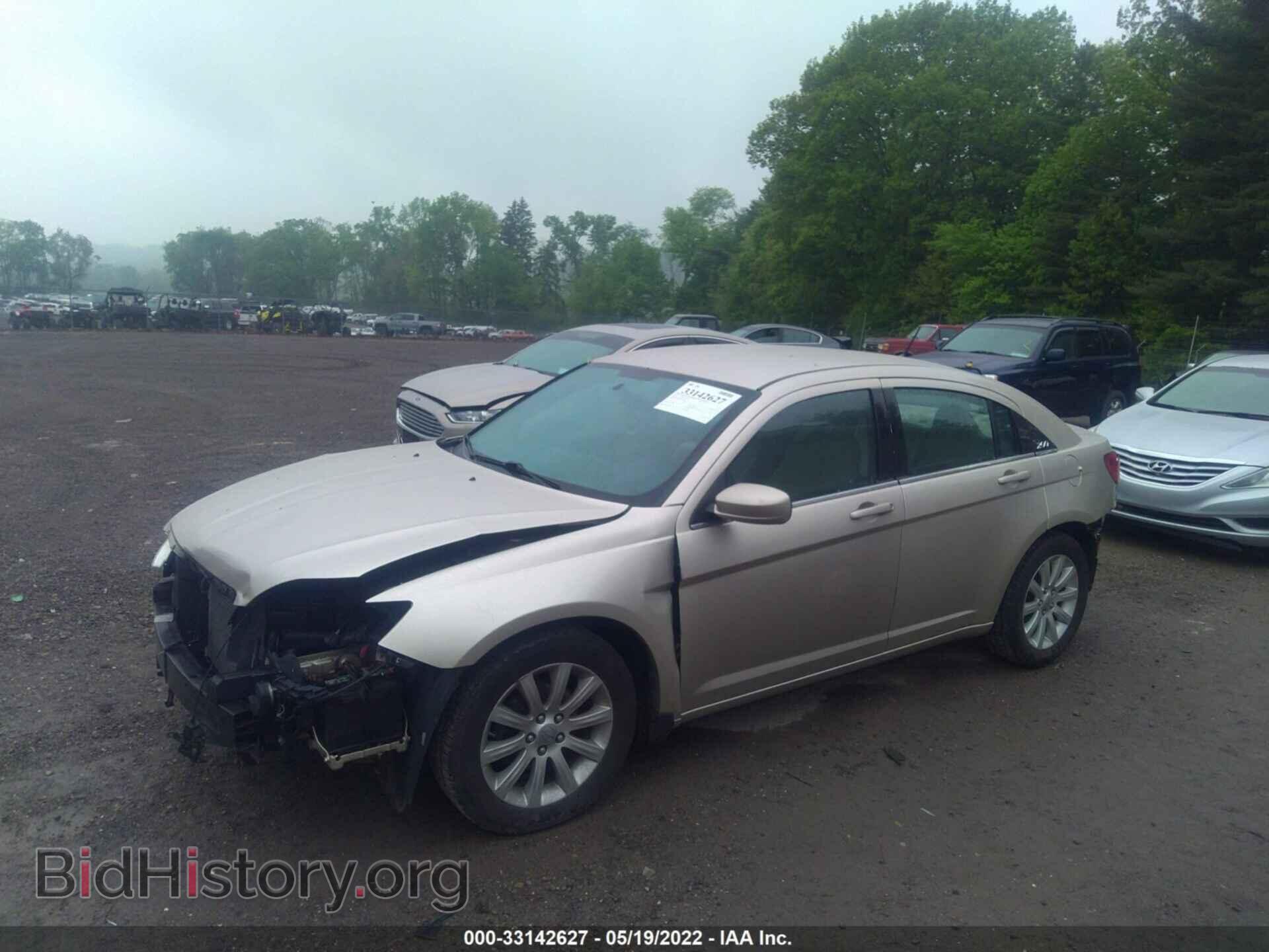 2014 CHRYSLER 200 - VIN: 1C3CCBBG9EN106181 - Фото 2