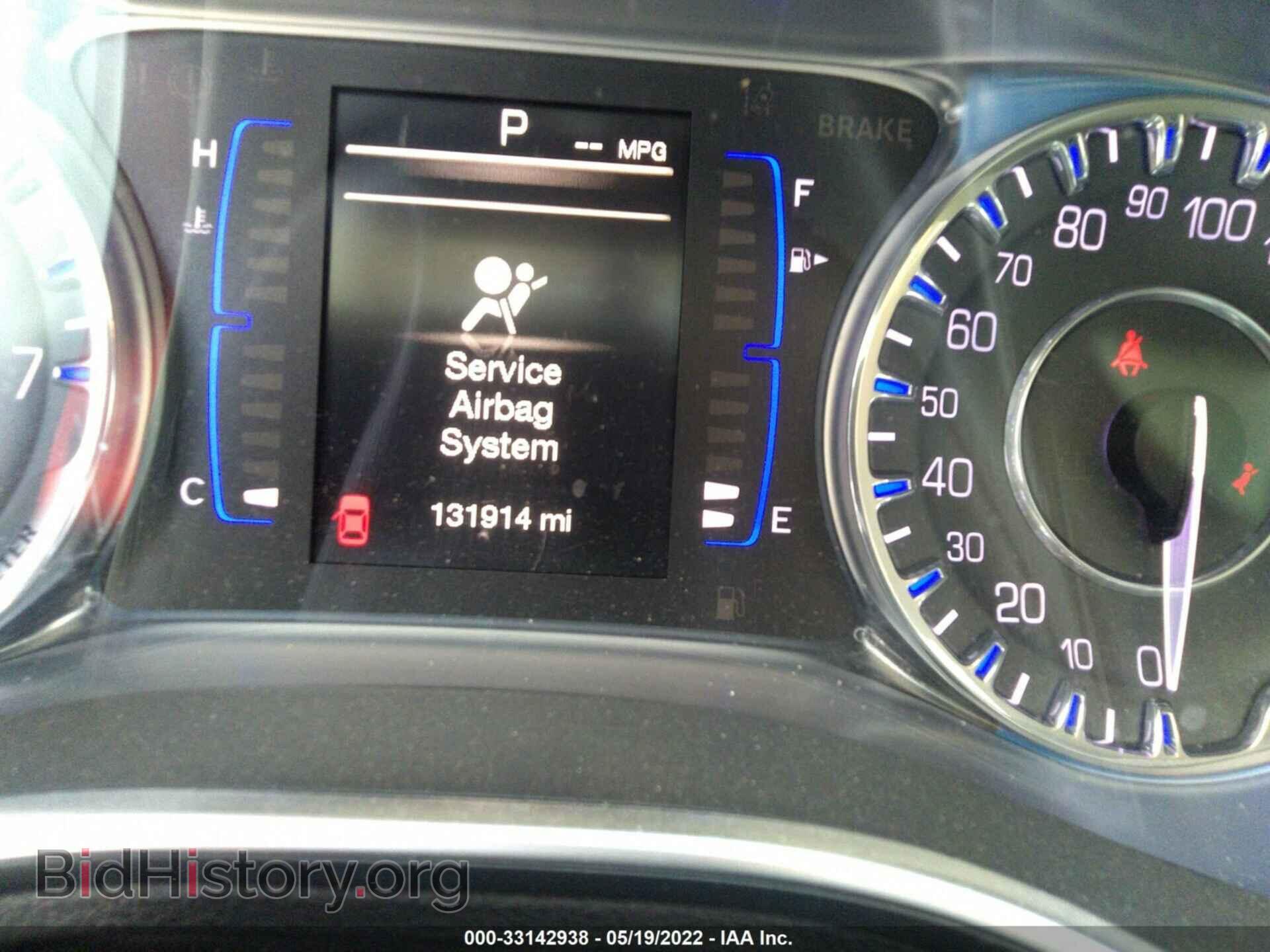 2016 CHRYSLER 200 - VIN: 1C3CCCAB7GN175983 - Photo 7