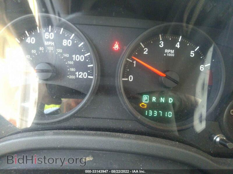 2011 Jeep COMPASS (VIN 1J4NT1FB4BD181167) — photo 7 of 11