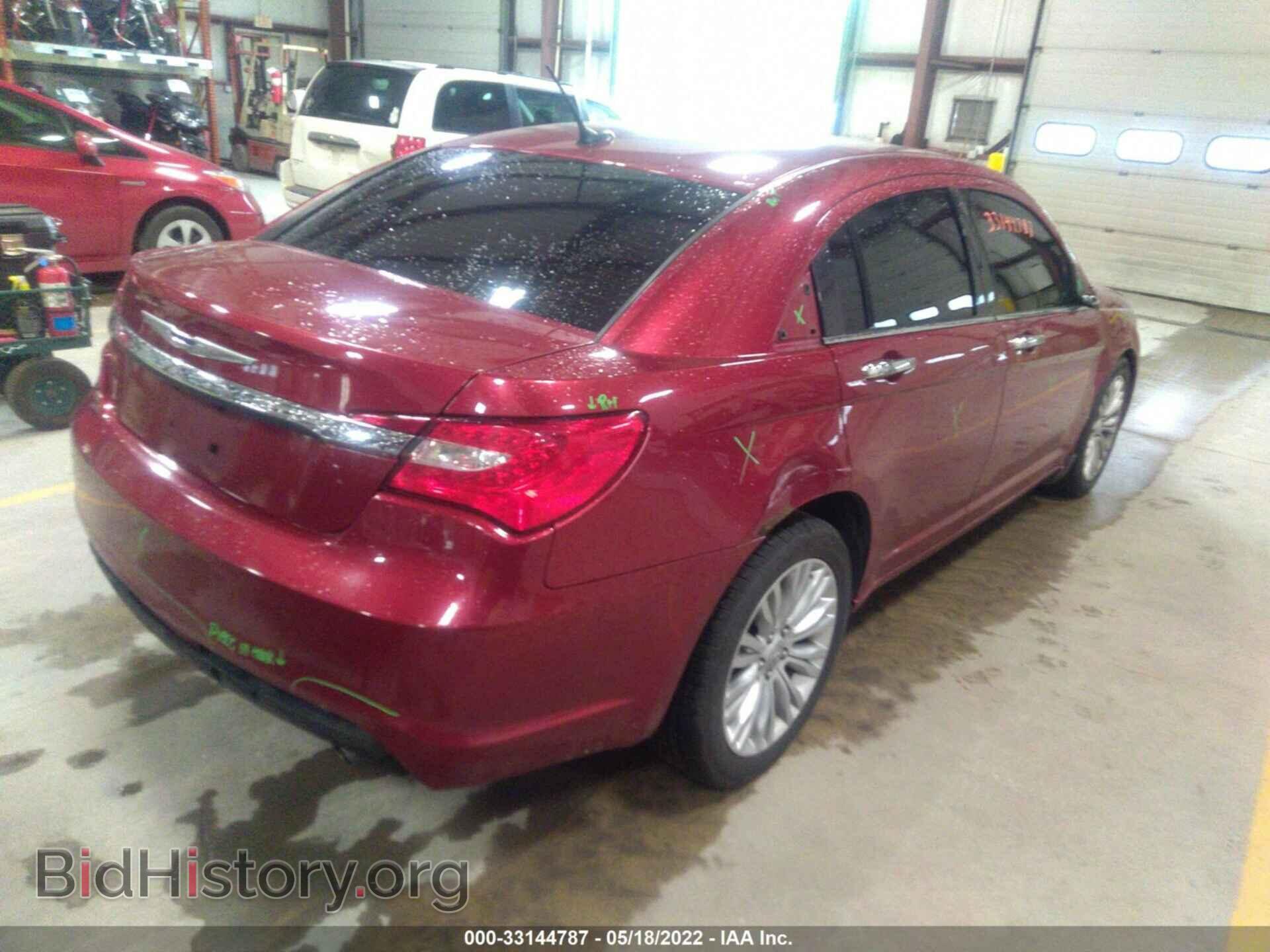 2012 CHRYSLER 200 - VIN: 1C3CCBCG5CN304820 - Фото 4