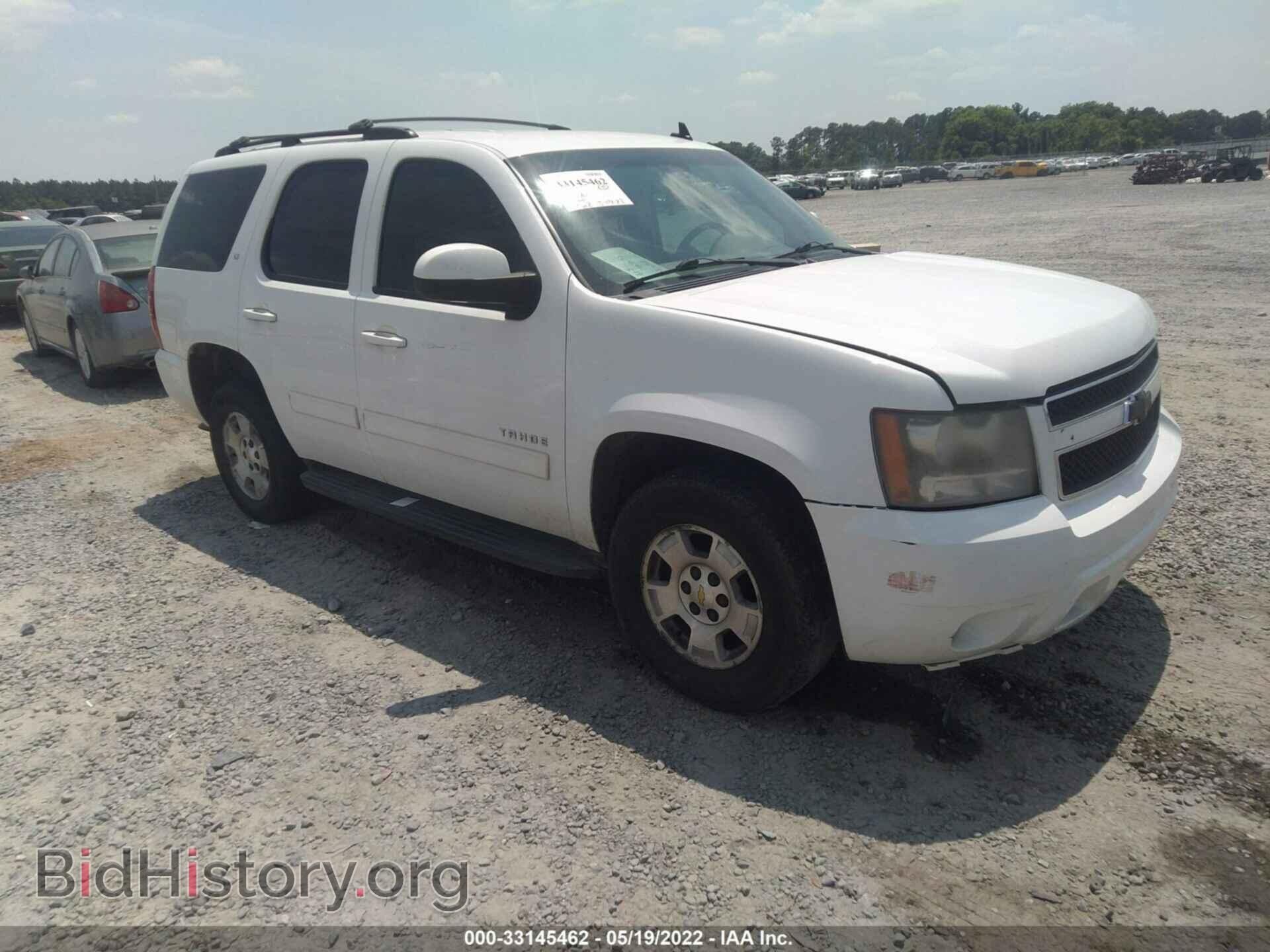 Photo 1GNSCBE0XBR207411 - CHEVROLET TAHOE 2011