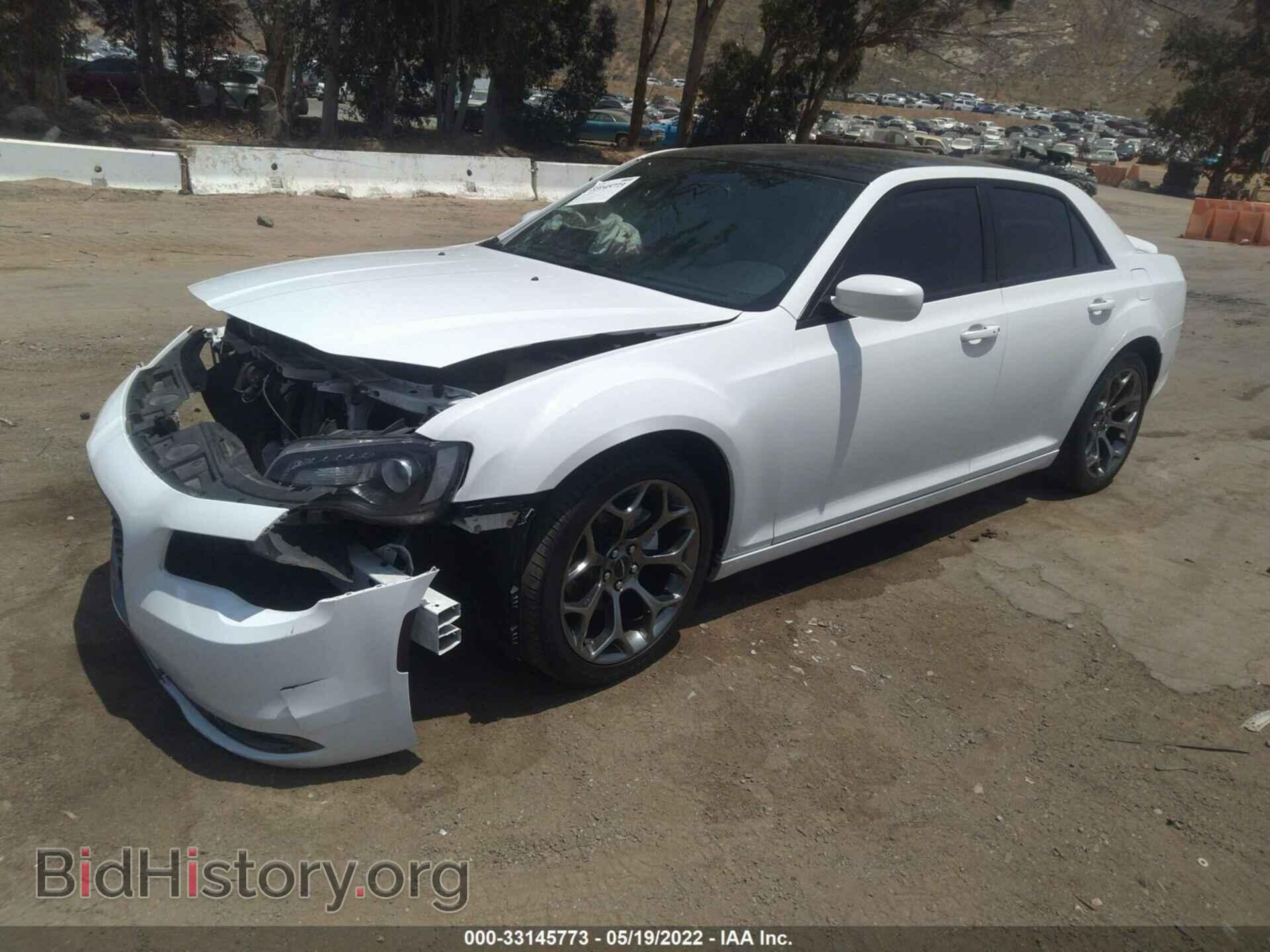 2017 CHRYSLER 300 - VIN: 2C3CCABG3HH662946 - Фото 2