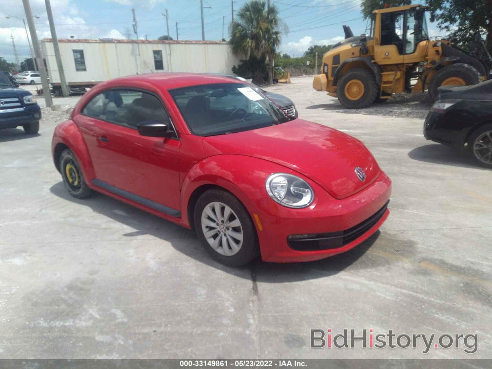 Photo 3VWFP7AT4DM632605 - VOLKSWAGEN BEETLE COUPE 2013