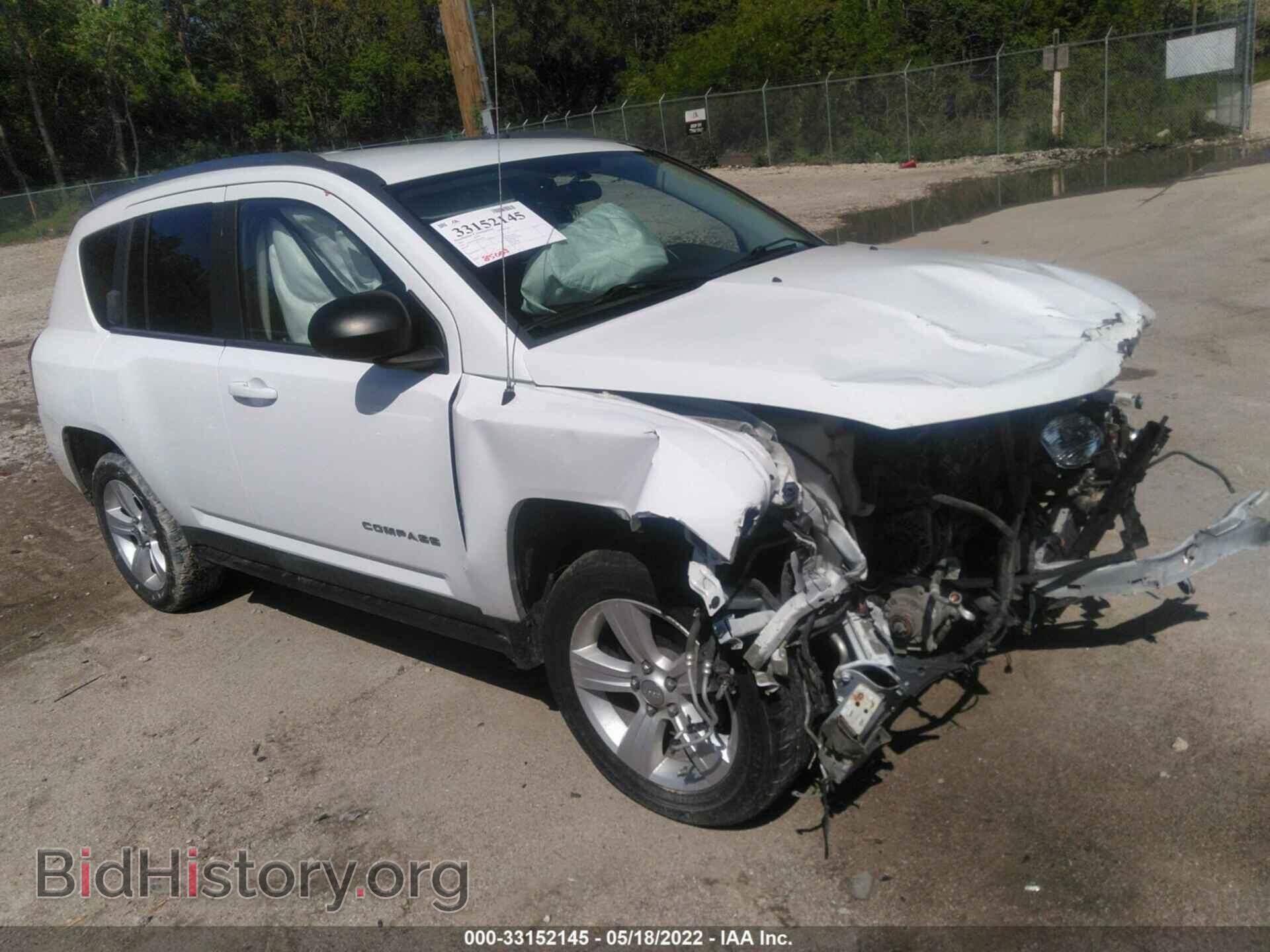 Photo 1J4NF1FB2BD183197 - JEEP COMPASS 2011
