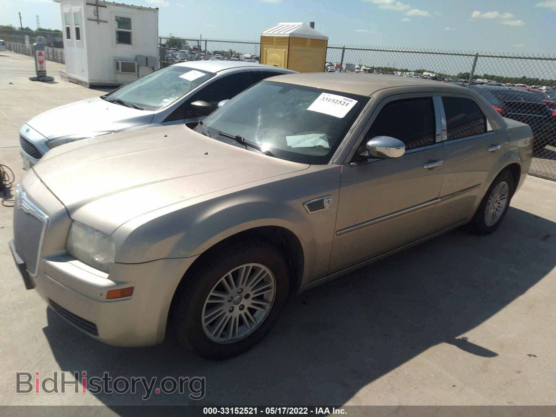 2009 CHRYSLER 300 - VIN: 2C3KA43D19H575071 - Фото 2