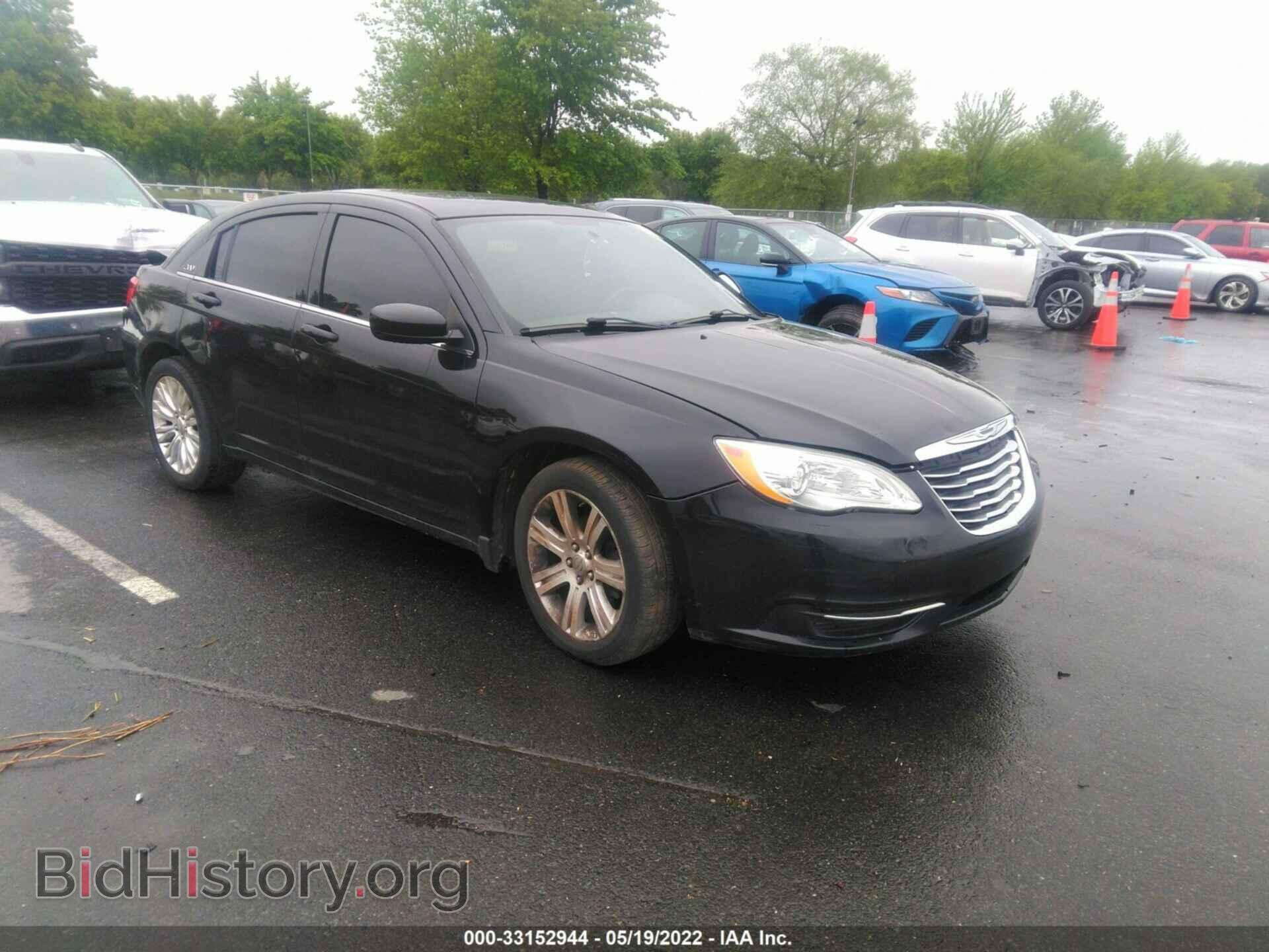 Photo 1C3BC1FB1BN619800 - CHRYSLER 200 2011