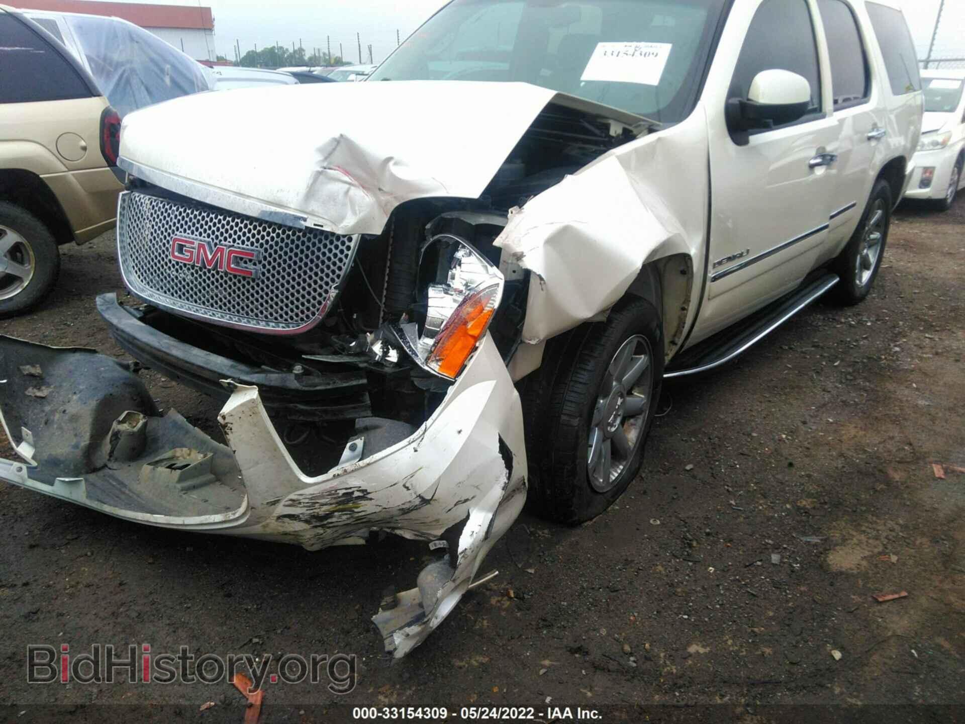 2013 GMC YUKON - VIN: 1GKS2EEF3DR116795 - Photo 2