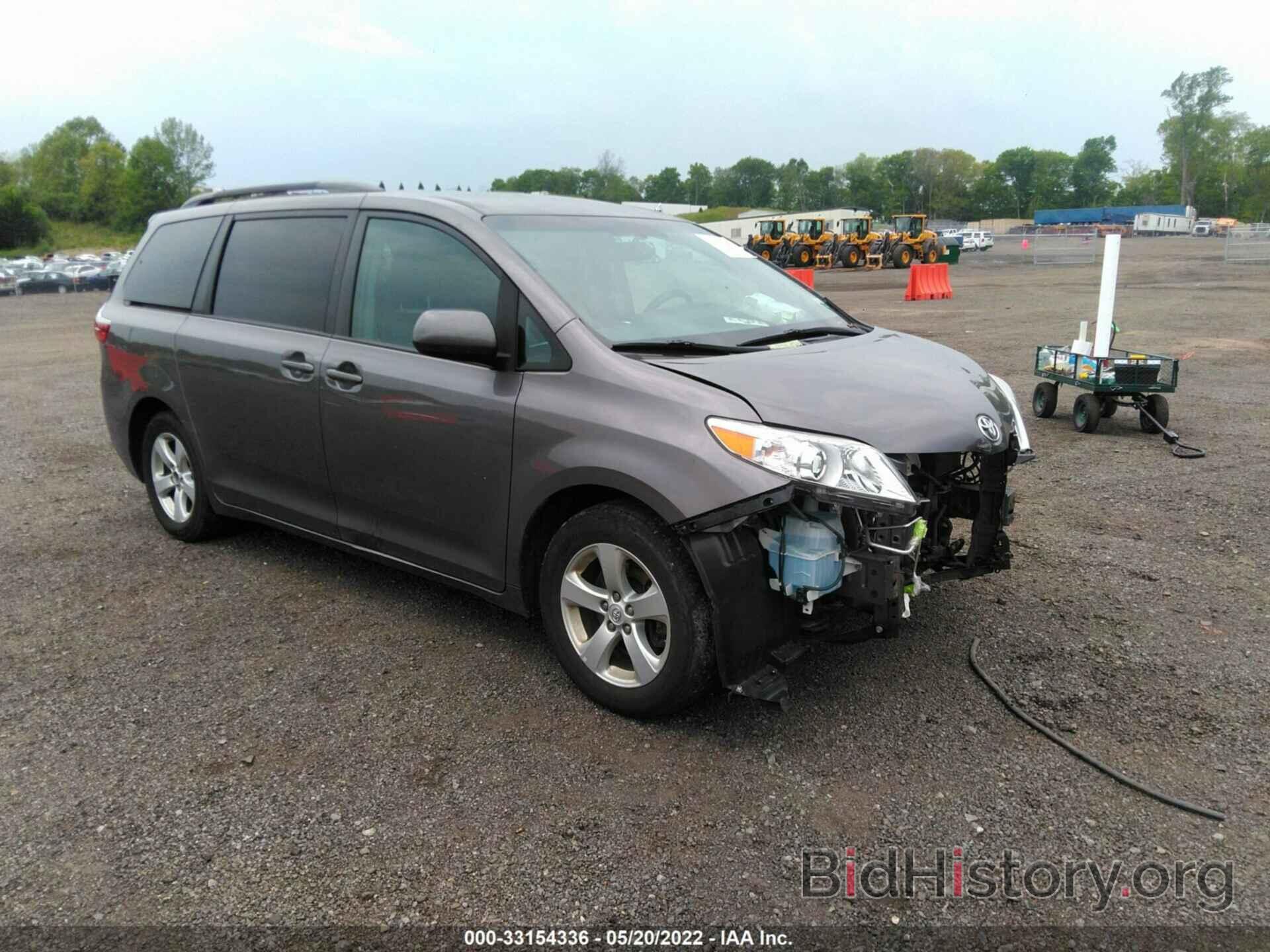 Фотография 5TDKZ3DC7HS889425 - TOYOTA SIENNA 2017