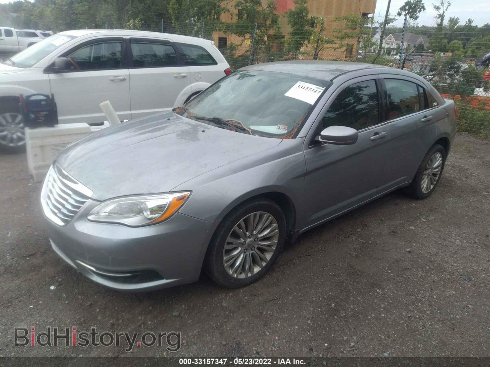 2013 CHRYSLER 200 - VIN: 1C3CCBAB1DN670962 - Фото 2