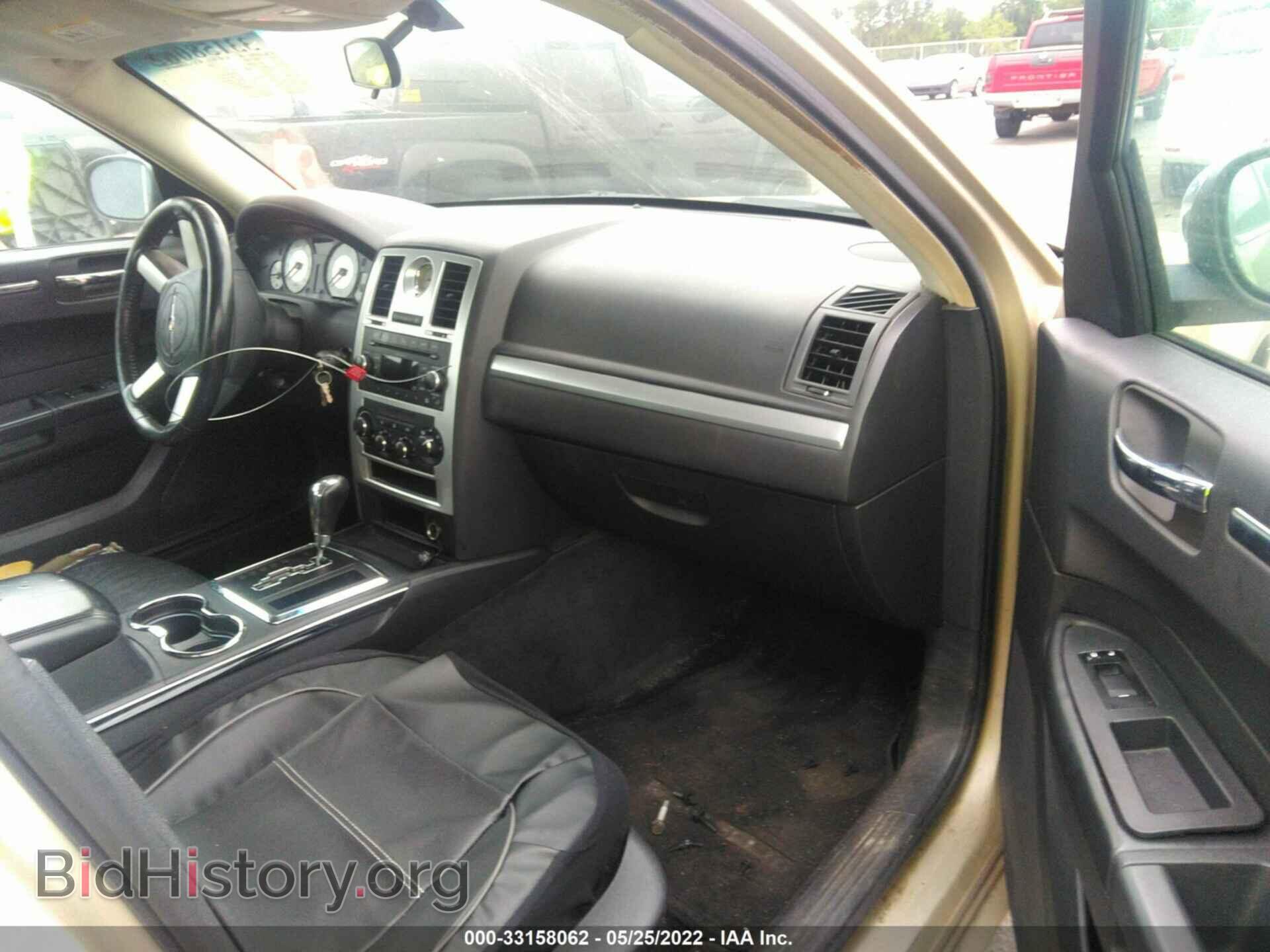 2010 CHRYSLER 300 - VIN: 2C3CA5CV5AH212912 - Фото 5