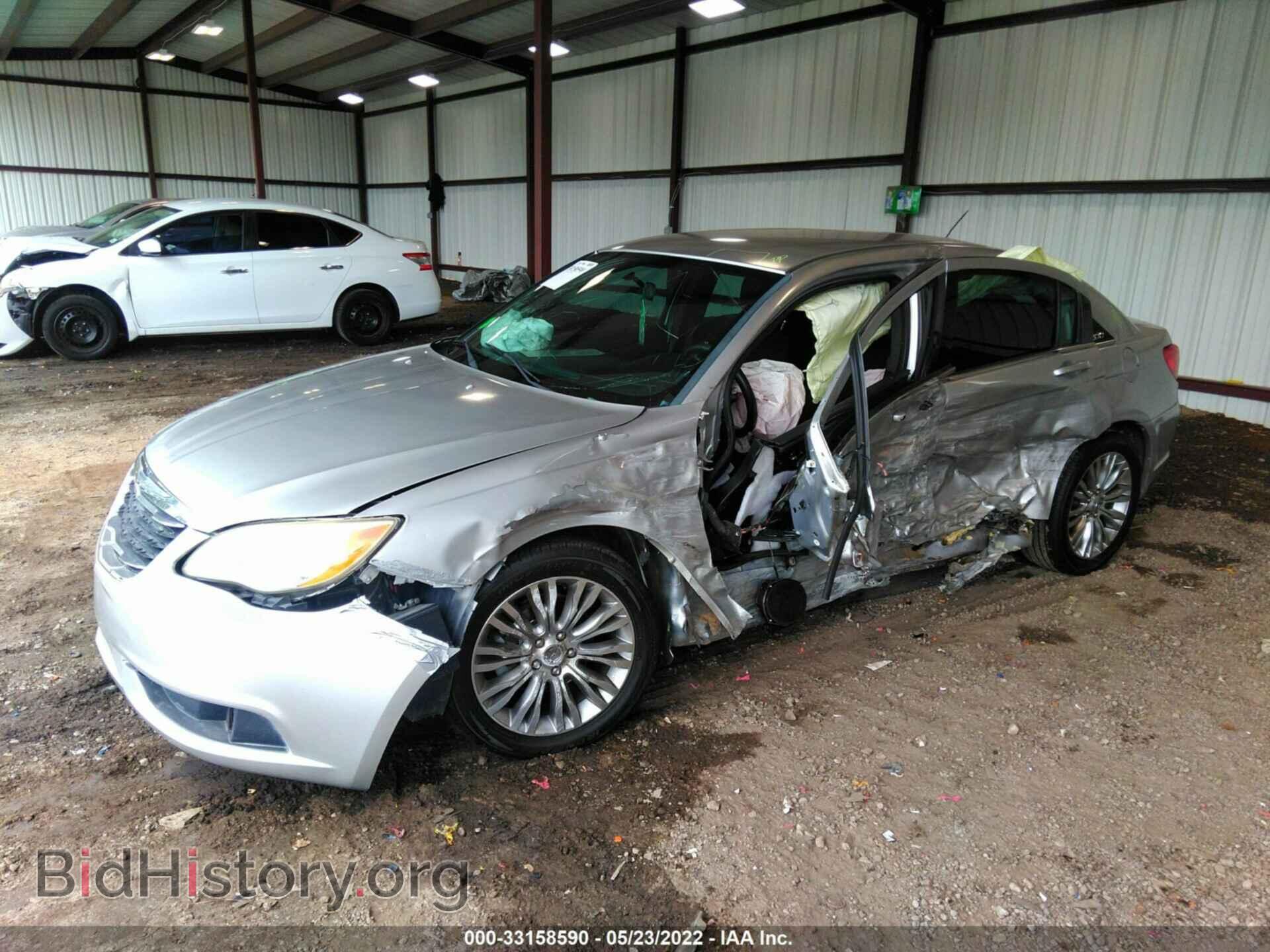 2012 CHRYSLER 200 - VIN: 1C3CCBAB6CN256817 - Фото 2