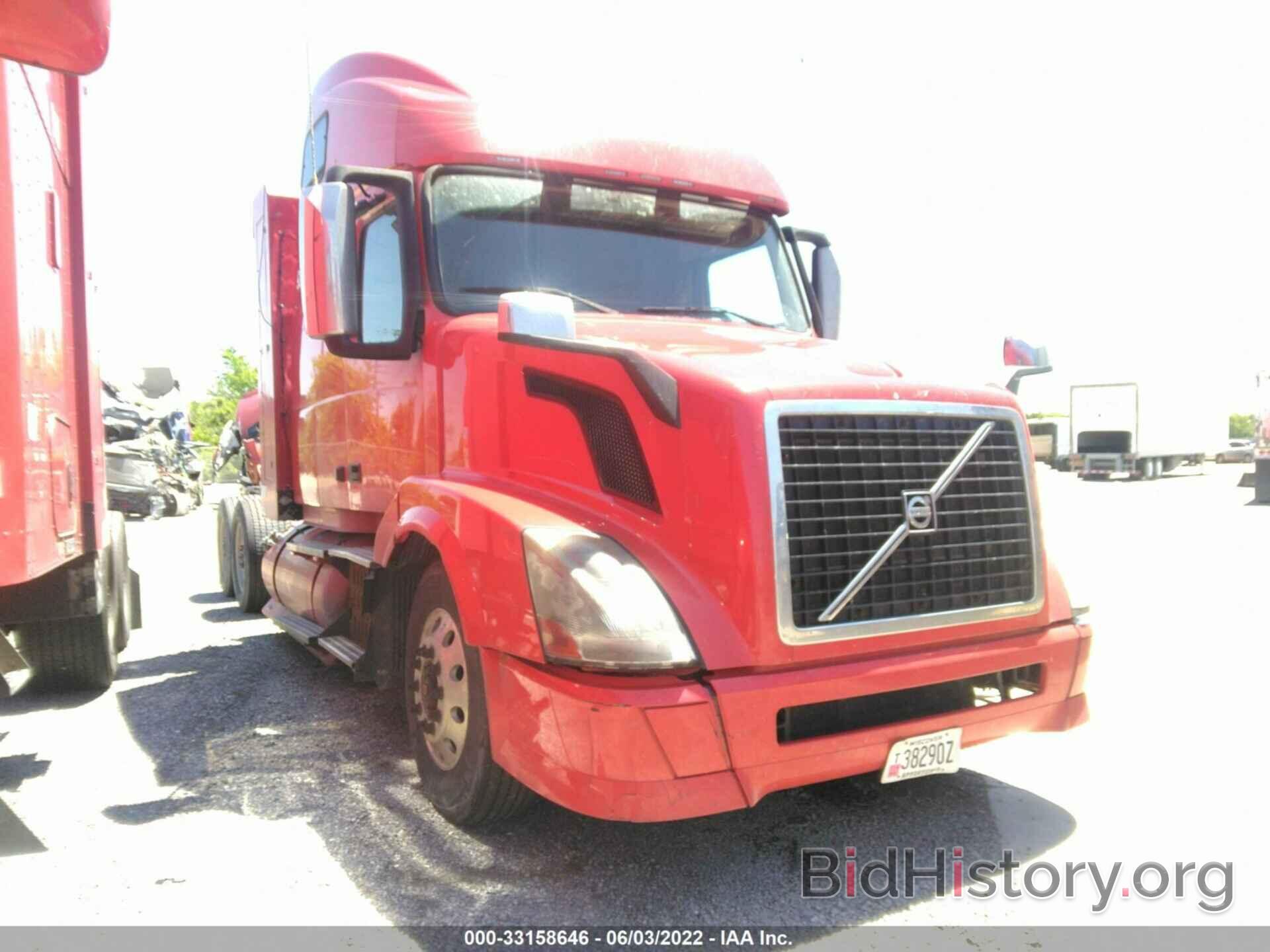 Photo 4V5N99UF7EN165472 - VOLVO VN 2014