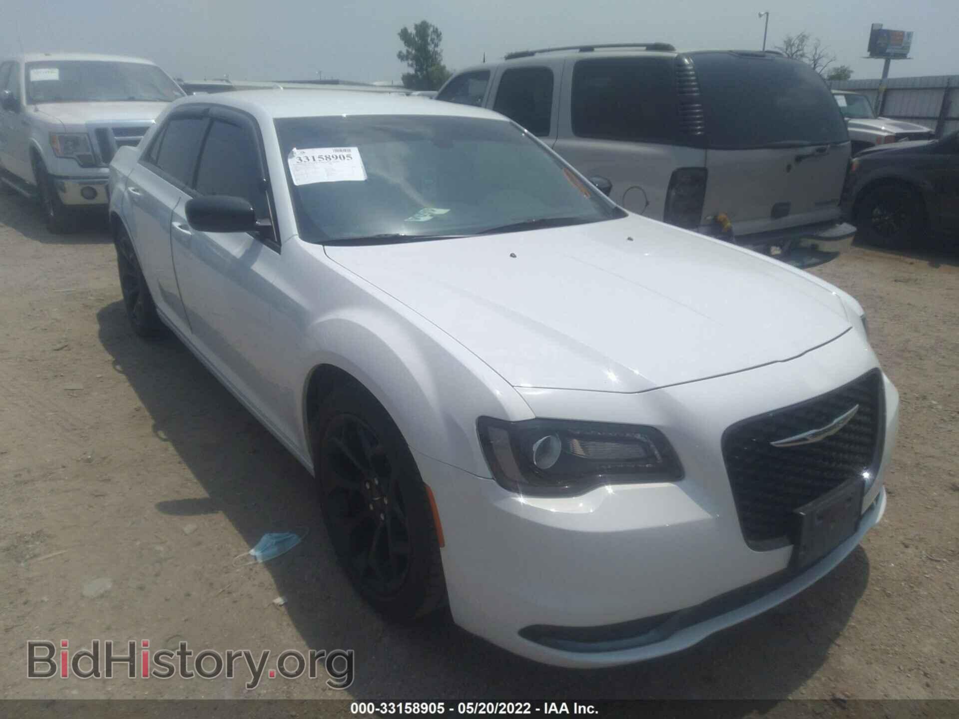 2019 CHRYSLER 300 - VIN: 2C3CCAAG3KH729005 - Фото 6